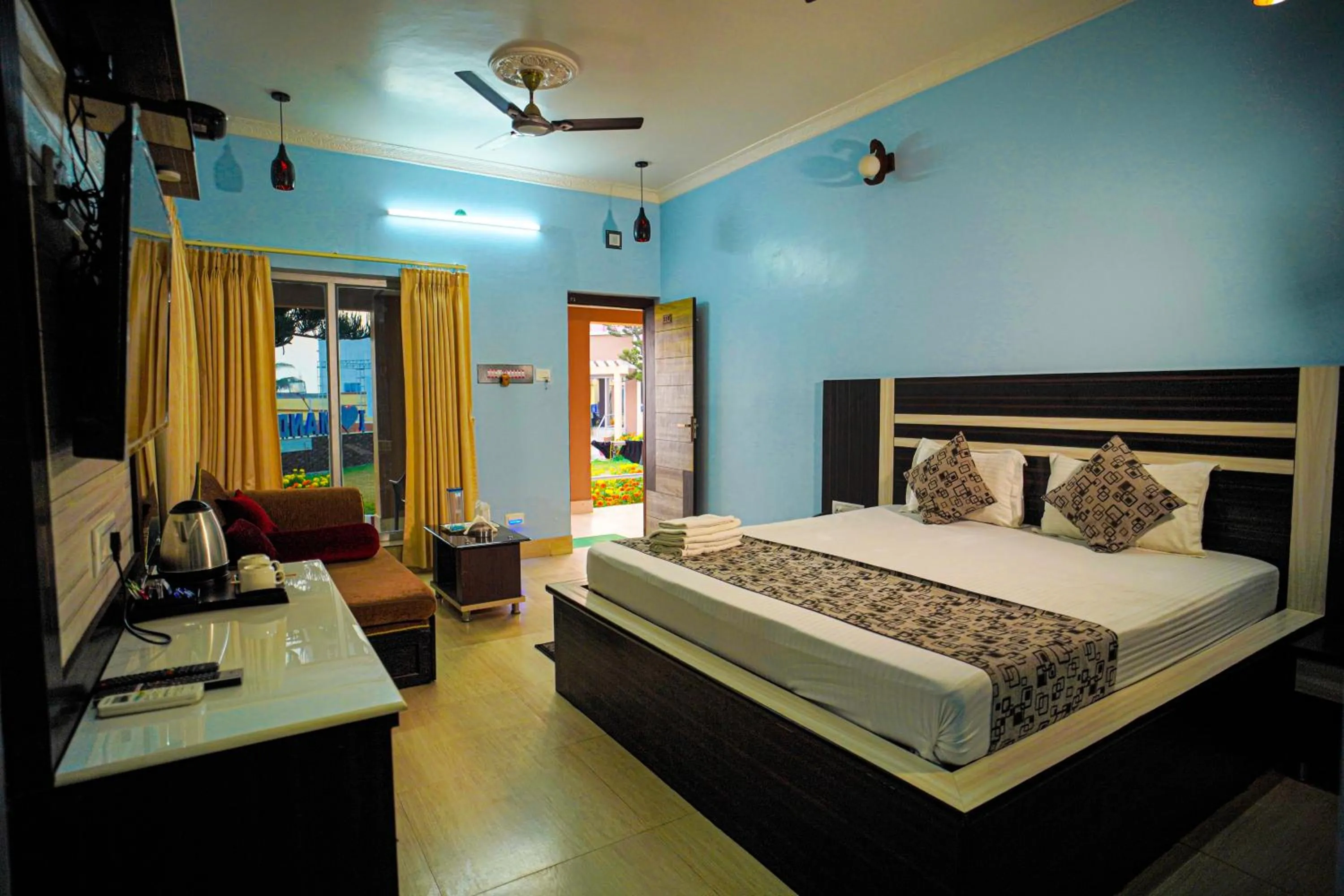 Bedroom, Bed in Aqua Marina Drive Inn