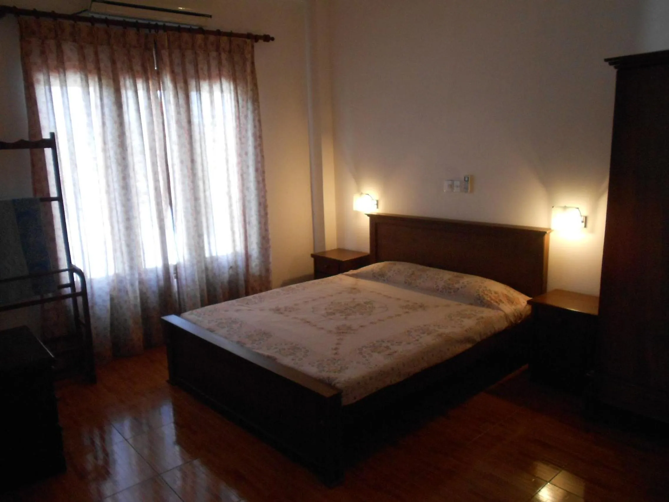 Bedroom, Bed in Melvila