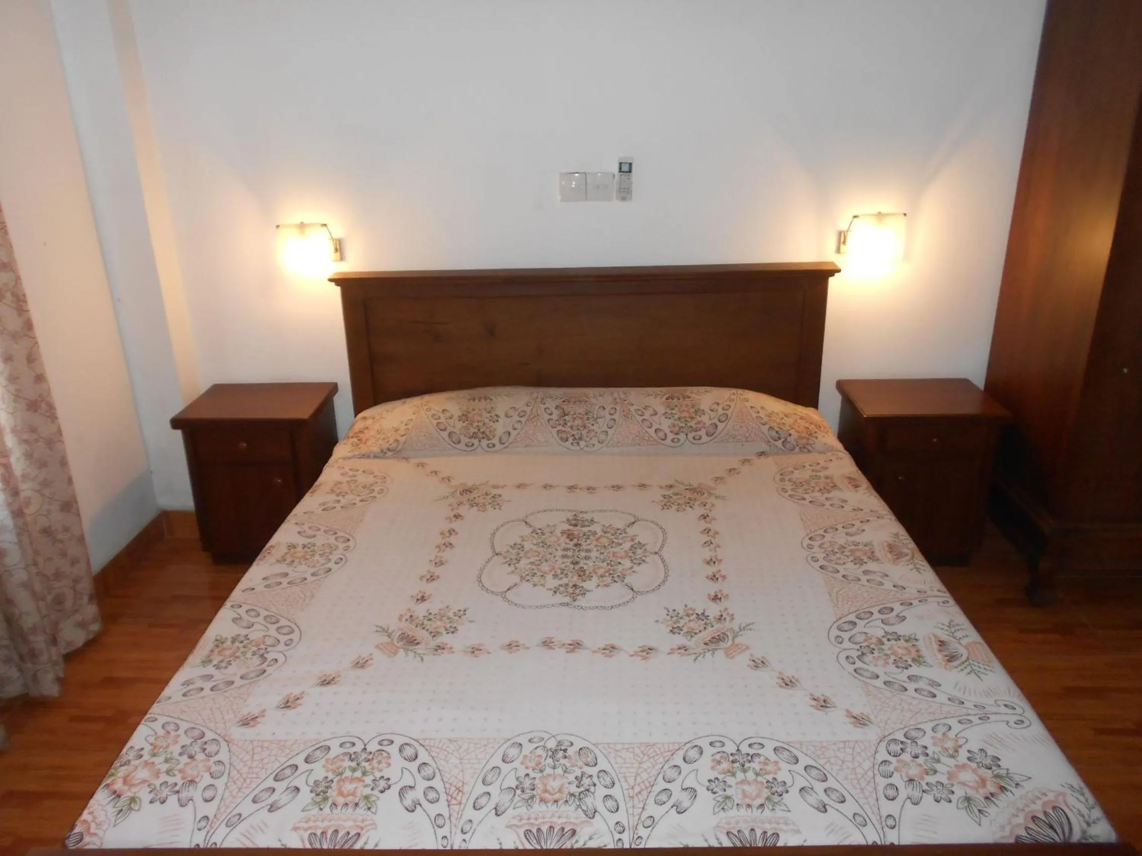 Bedroom, Bed in Melvila