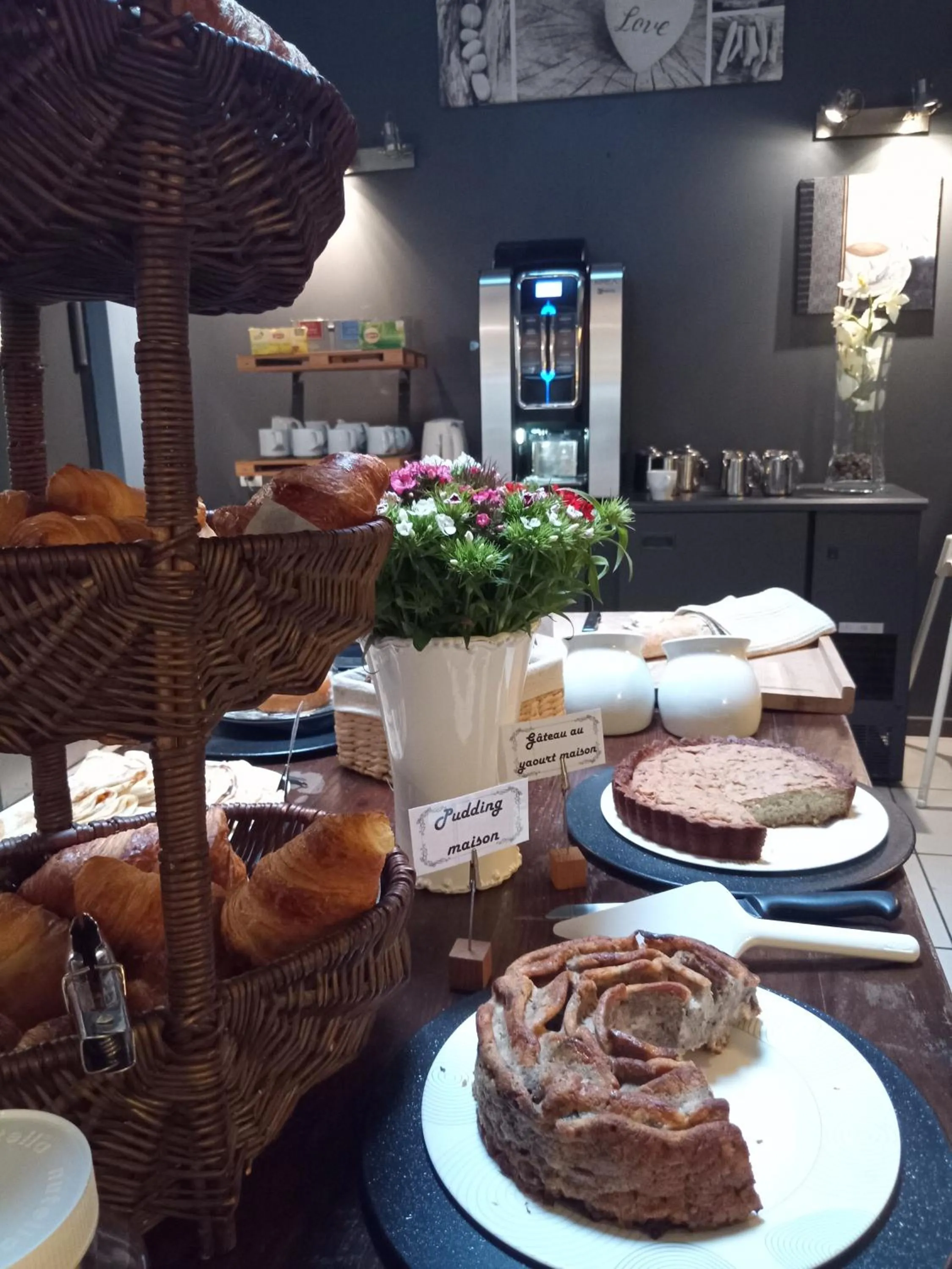 Breakfast in Be Cottage Hotel