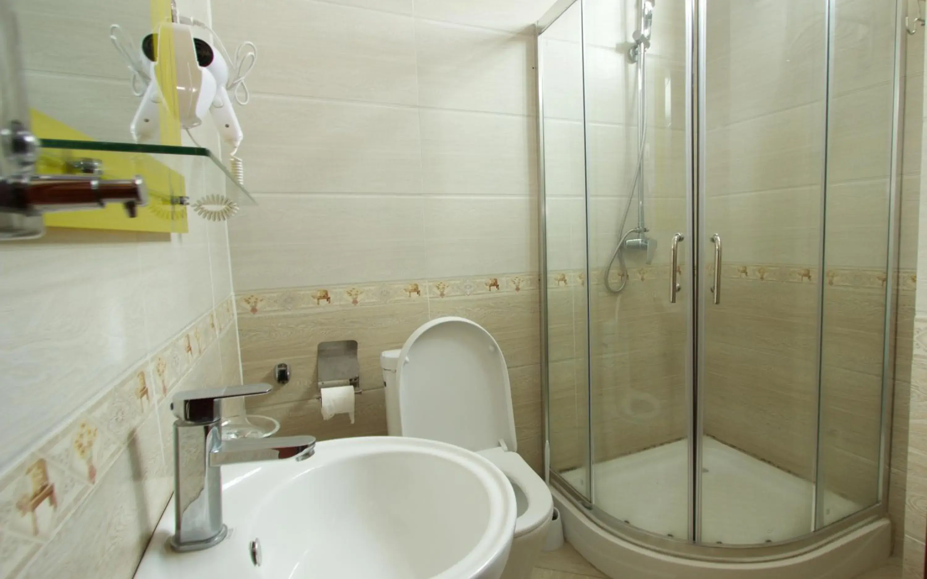 Deluxe Single Room - single occupancy in Hera Addis Hotel Deluxe Single Room - single occupancy in Hera Addis Hotel