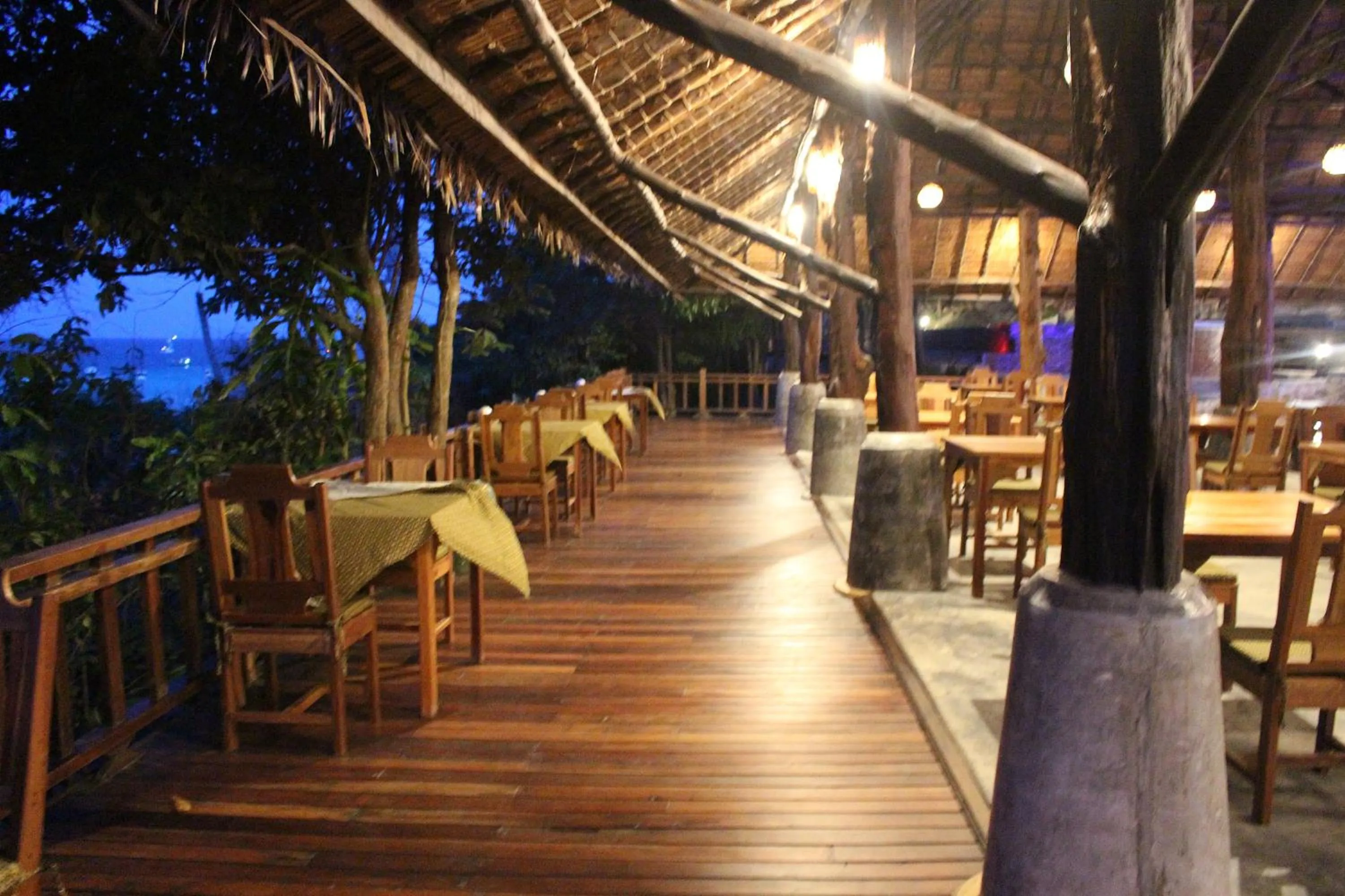 Restaurant/places to eat in Phi Phi Phu Chalet Resort