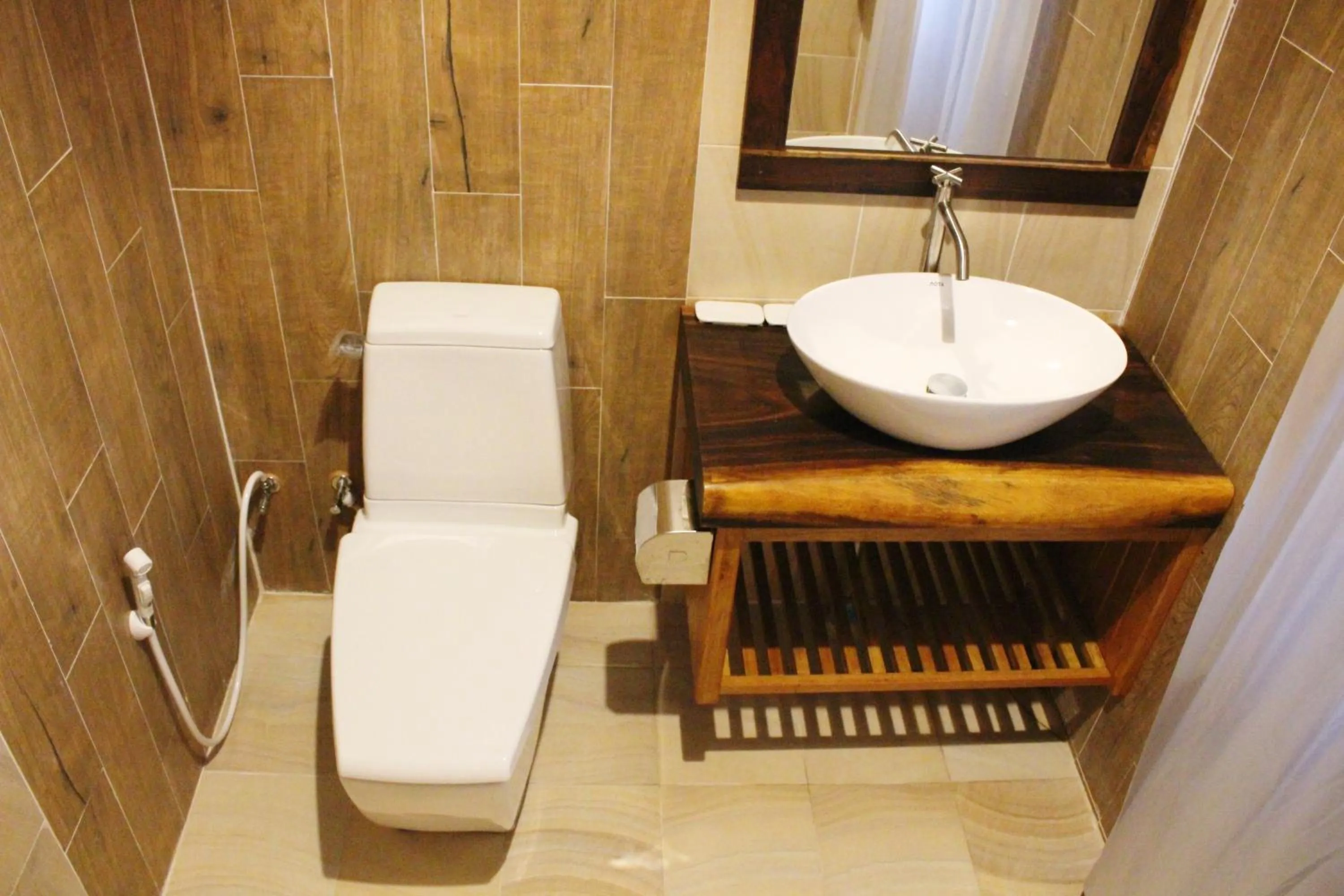 Bathroom in Phi Phi Phu Chalet Resort