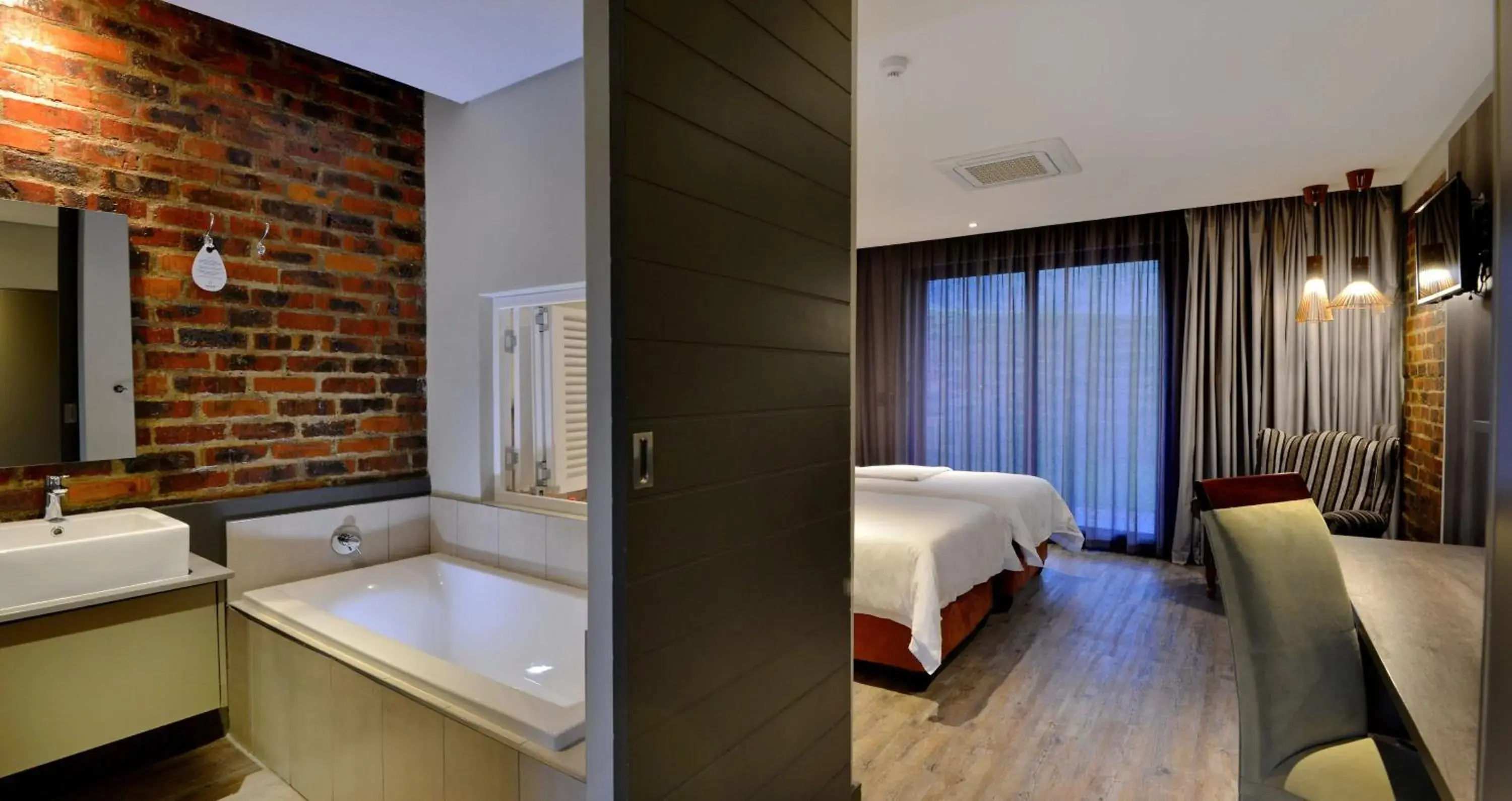 Family Room with Mountain View in ANEW Resort Vulintaba Newcastle Family Room with Mountain View in ANEW Resort Vulintaba Newcastle