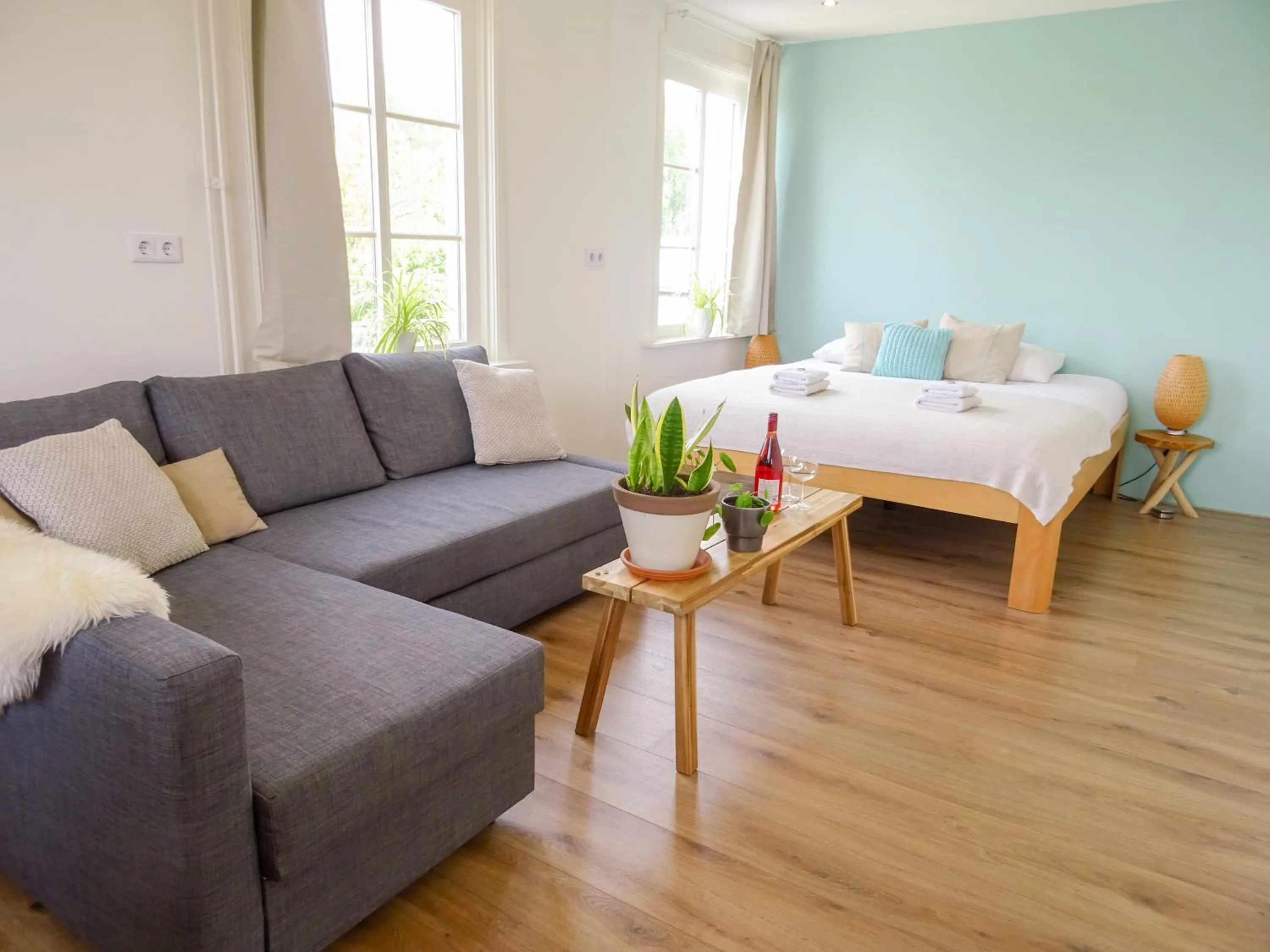 Coffee/tea facilities, Bed in Bed and Breakfast Maas en Waal