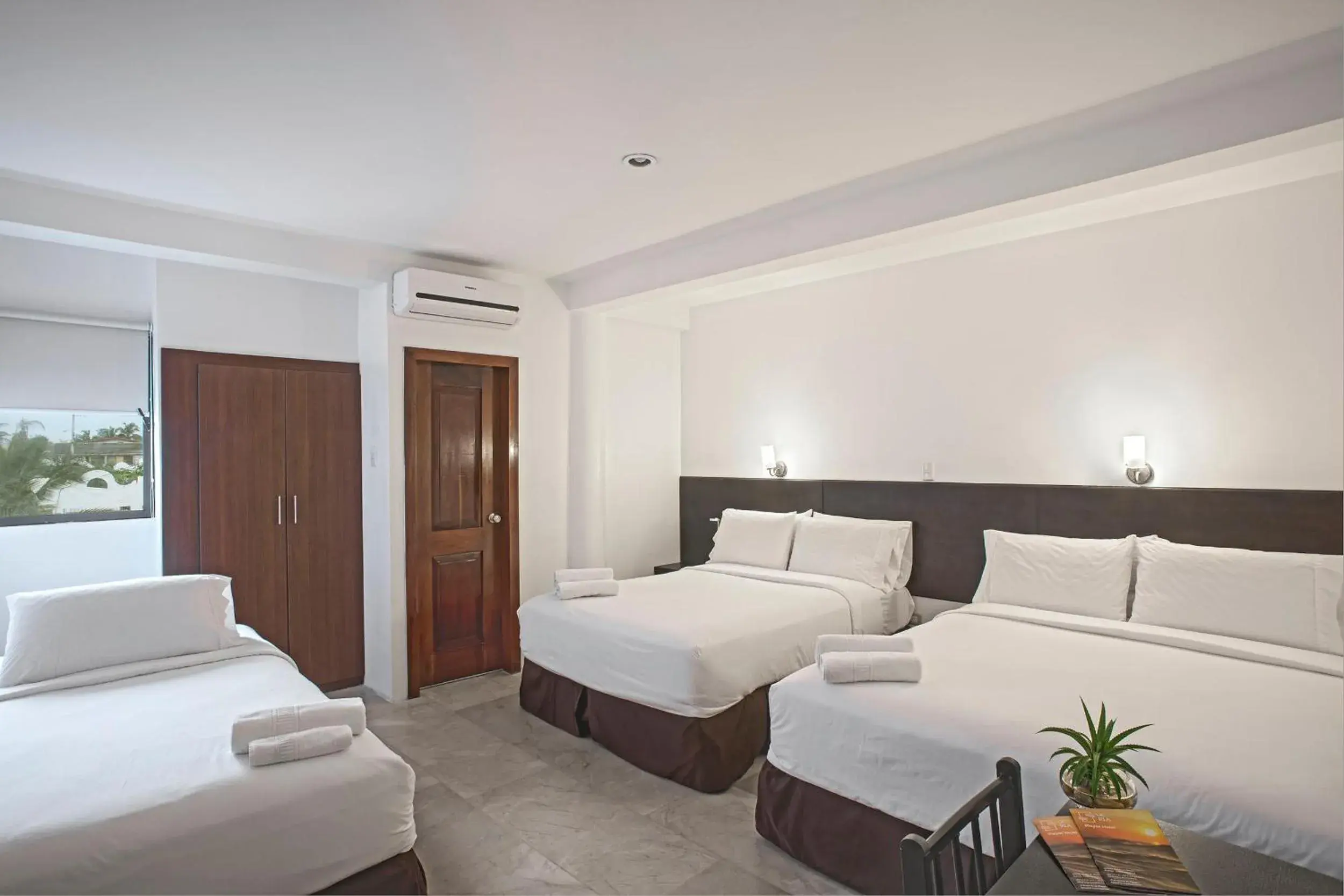 Family Room in Hotel La Ría Playas Family Room in Hotel La Ría Playas