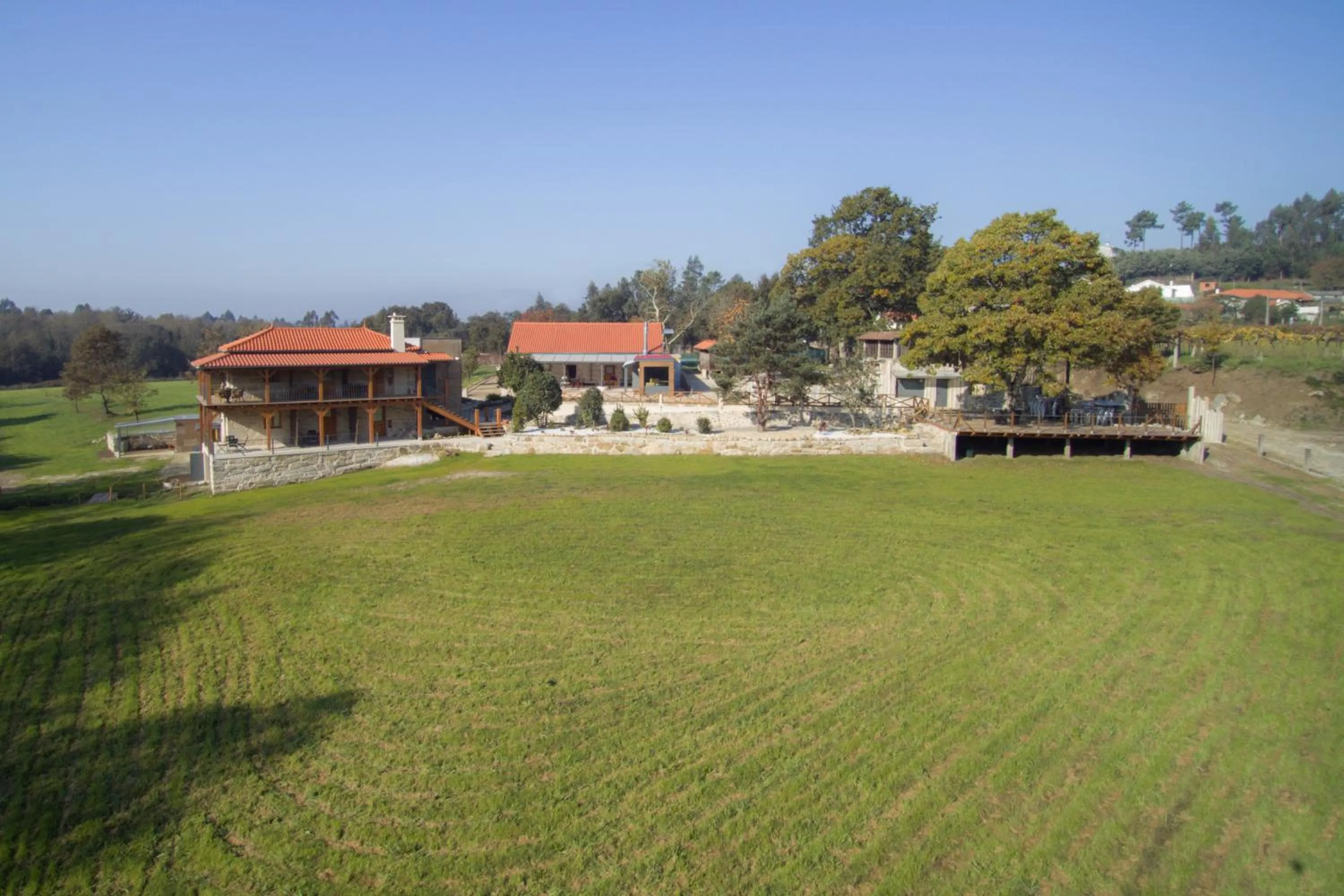 Property building in Quinta do Caminho, AL