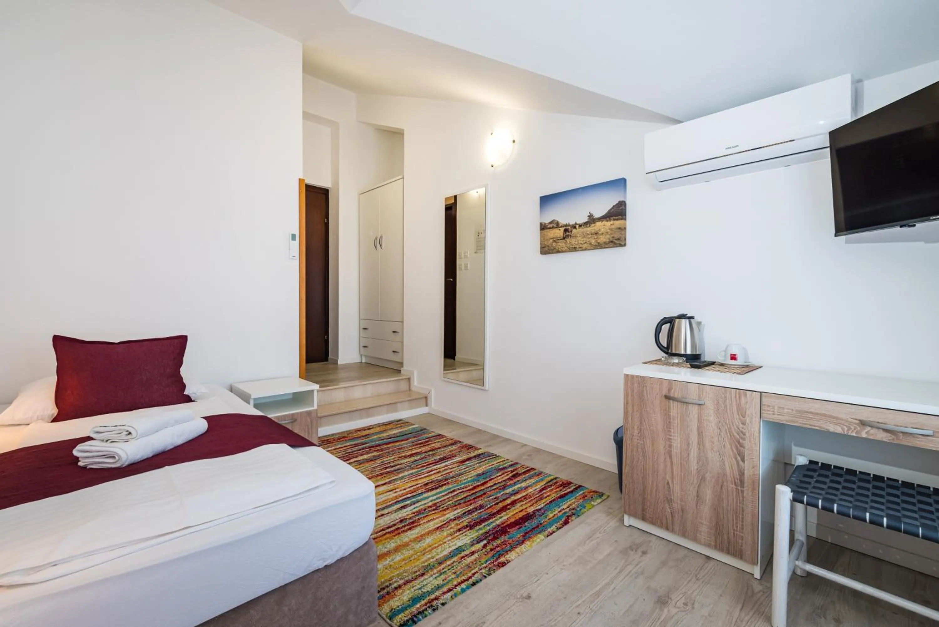 Property building, Bed in Hotel Vicko