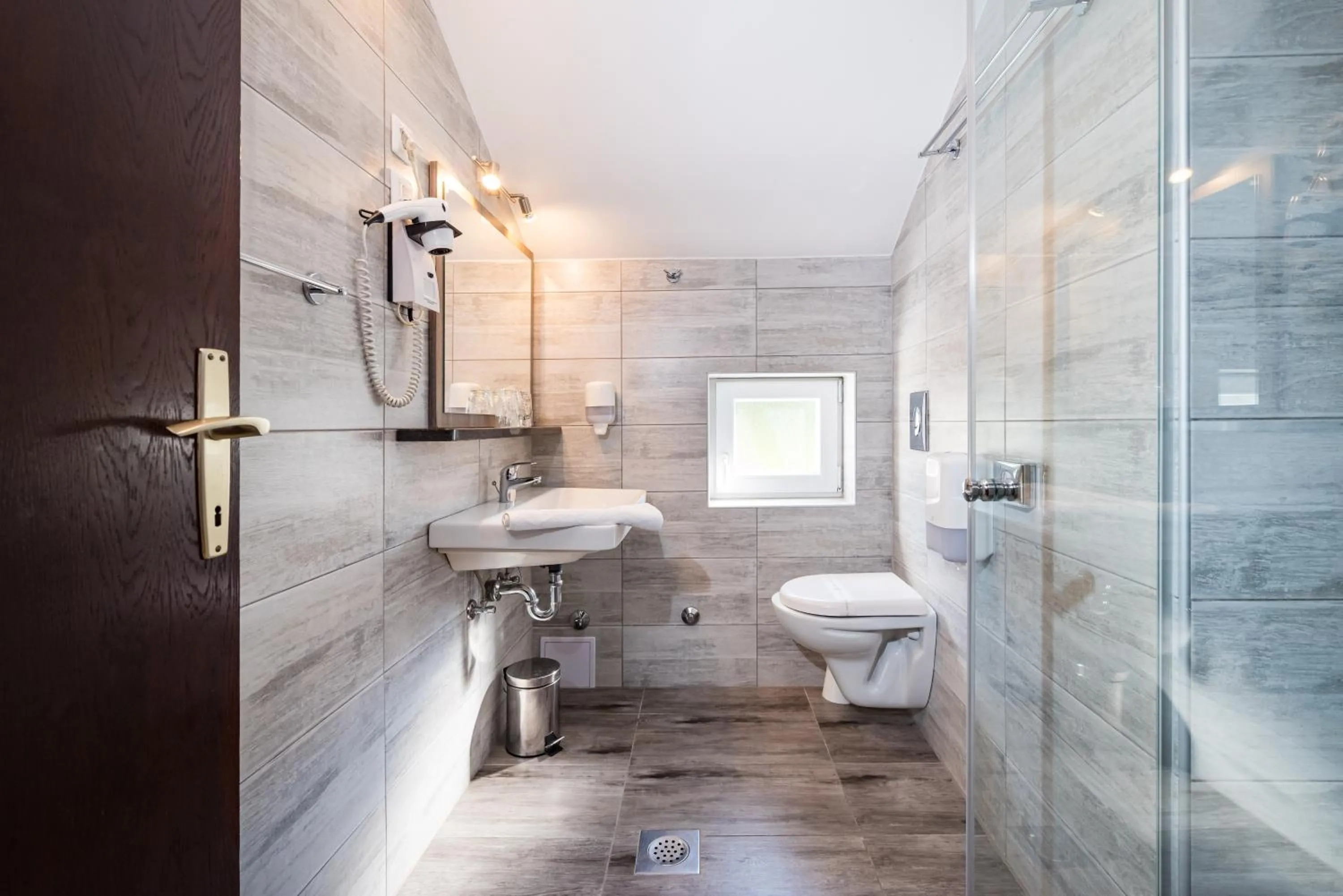 Toilet in Hotel Vicko