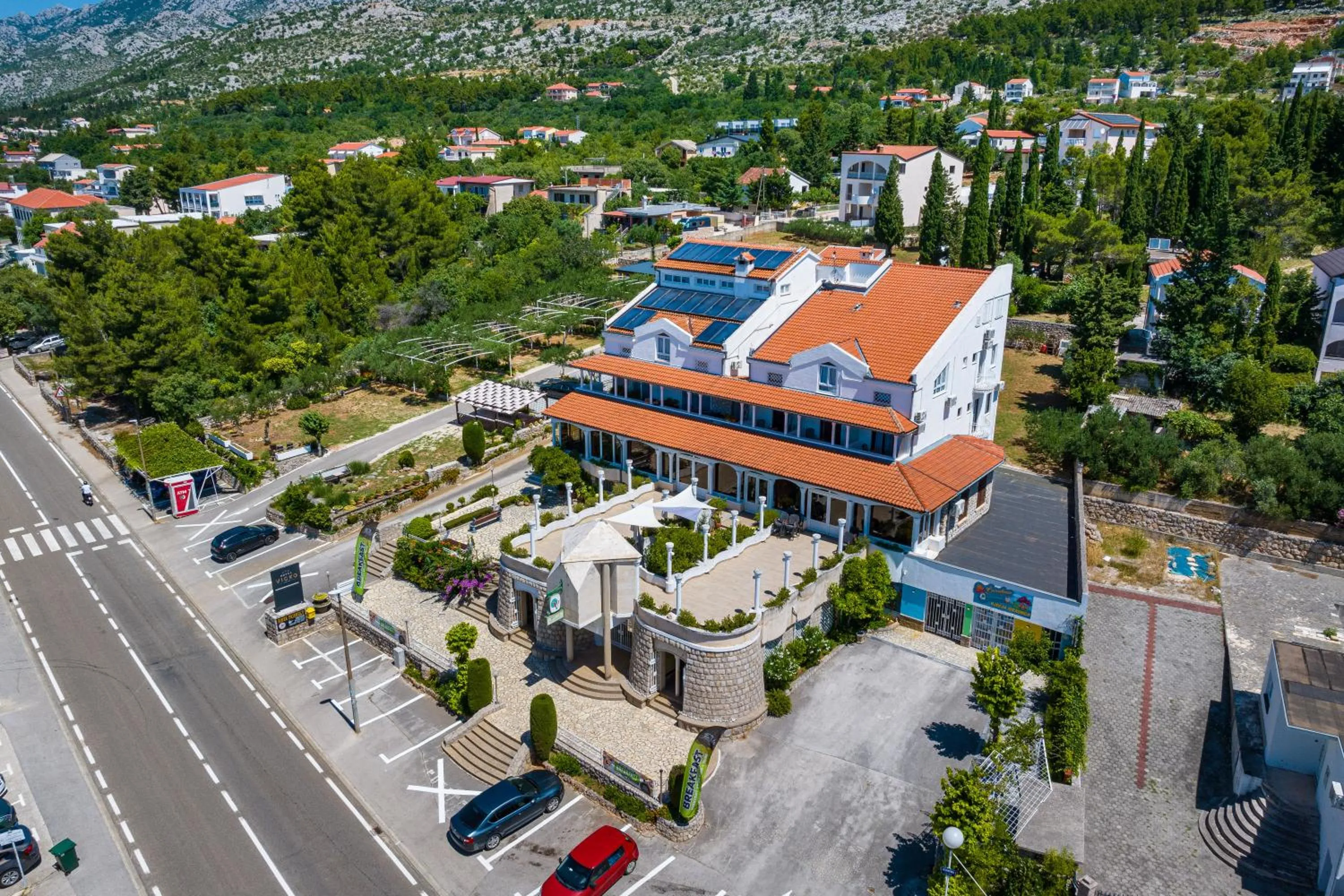 Property building in Hotel Vicko