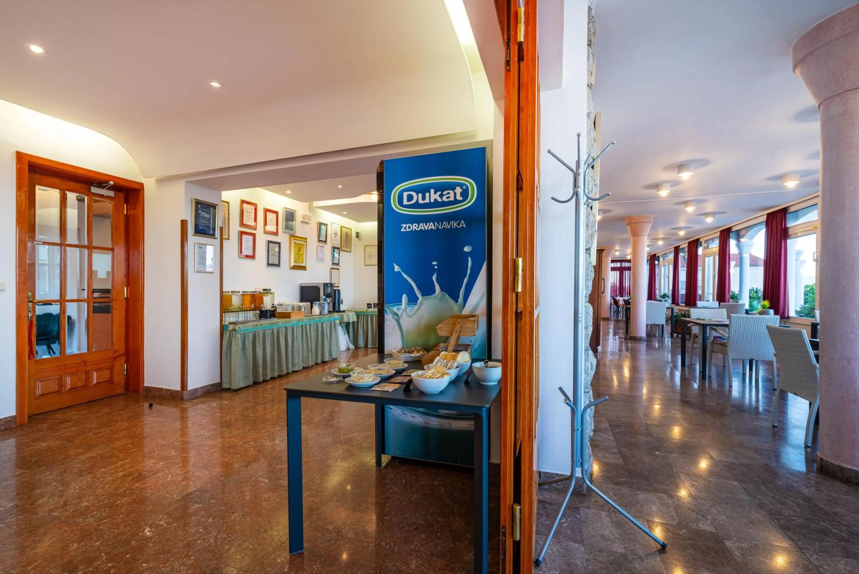 Restaurant/places to eat in Hotel Vicko