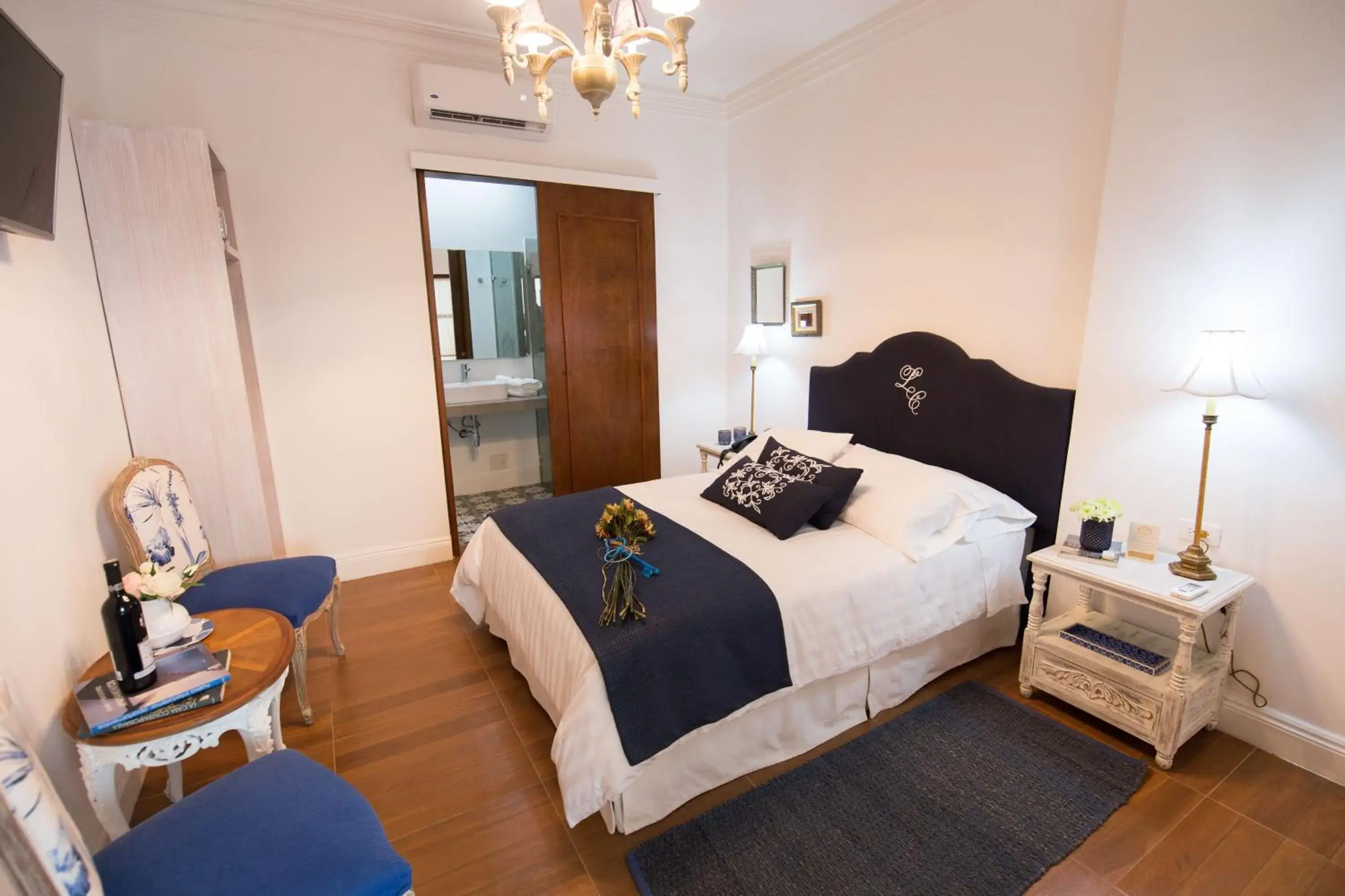 Double Room in Leclerc Hotel Boutique Cali Granada Double Room in Leclerc Hotel Boutique Cali Granada