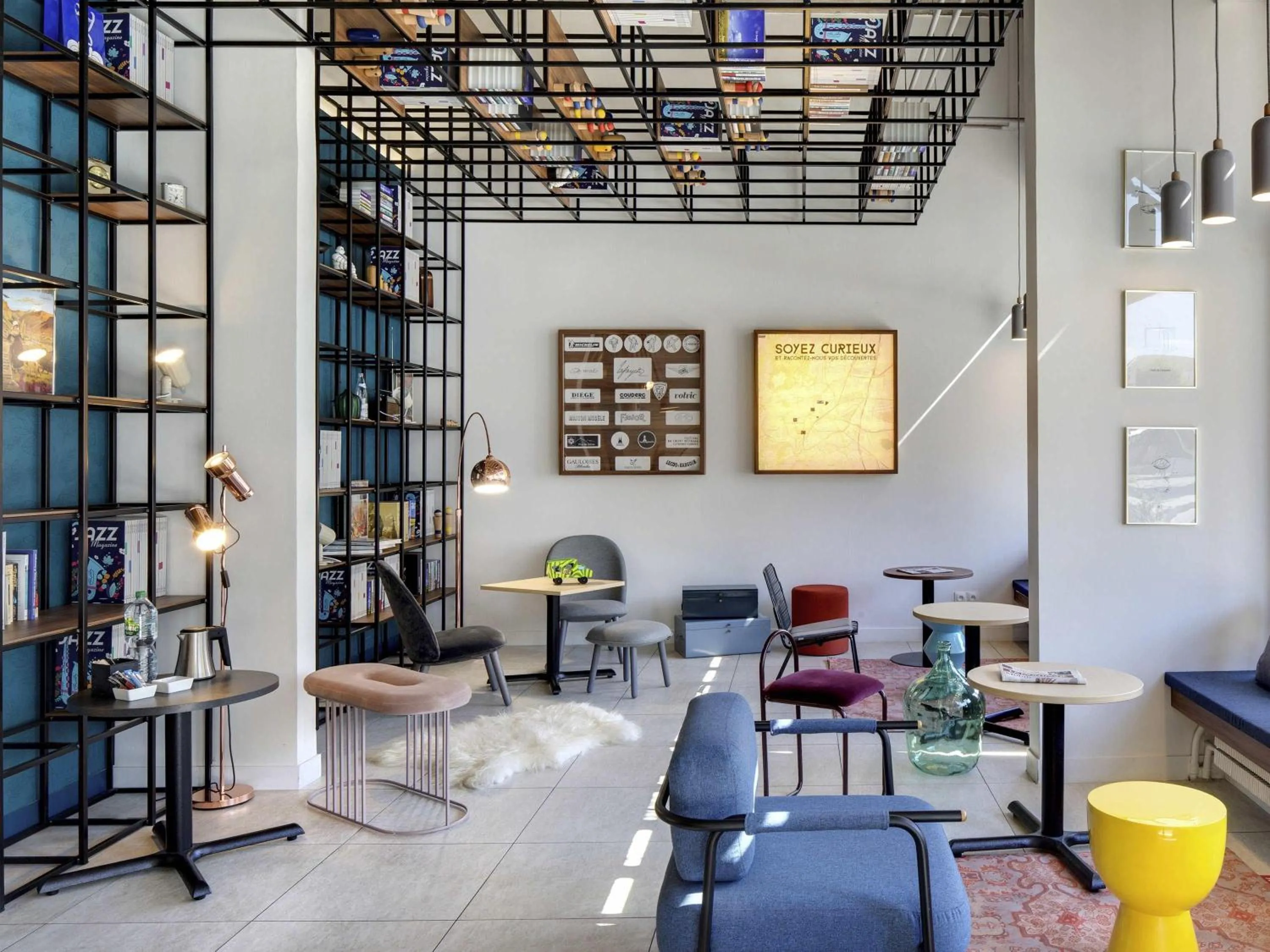 Property building in Hôtel ibis Styles Clermont-Ferrand Gare