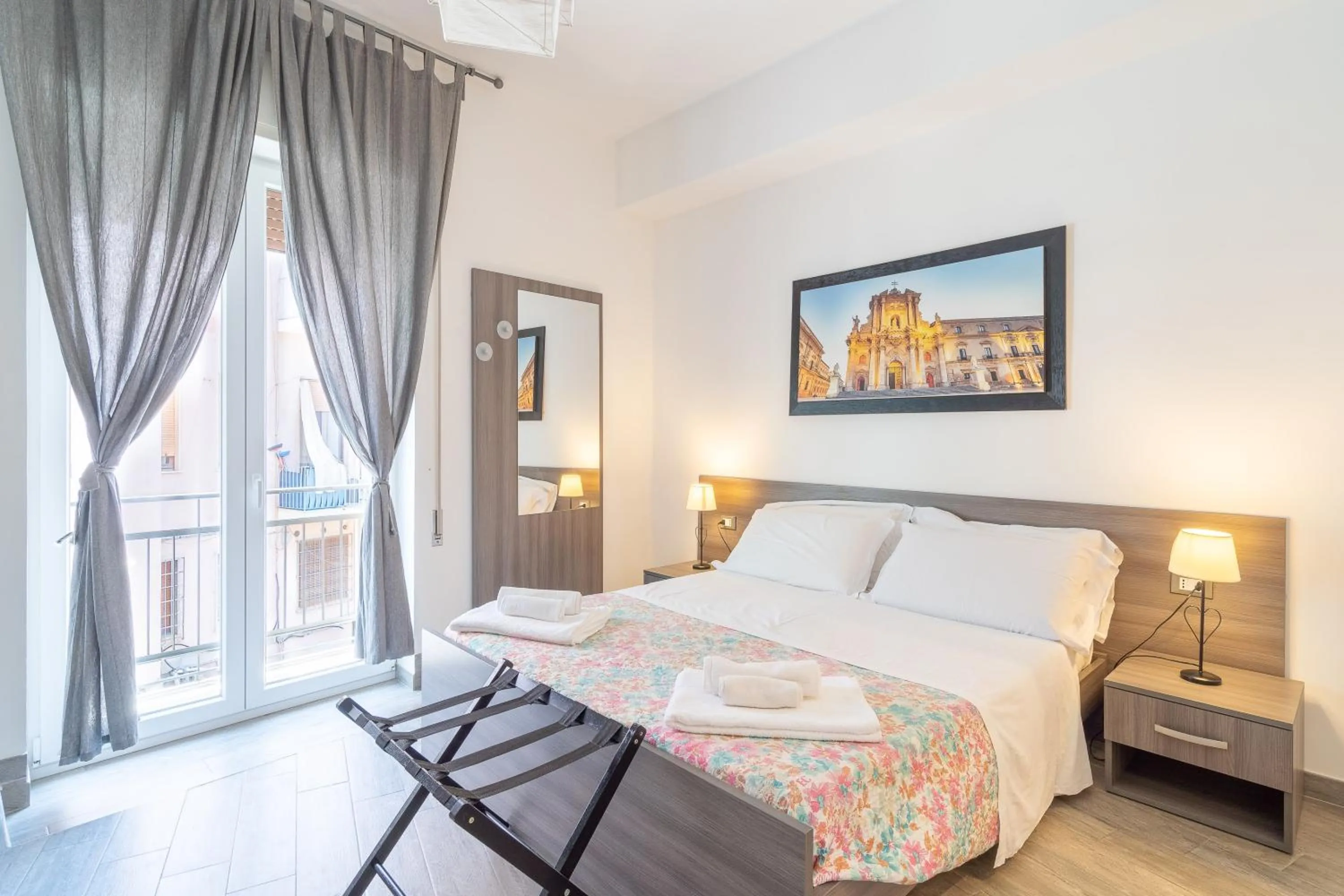 Photo of the whole room, Bed in Cavour Rooms