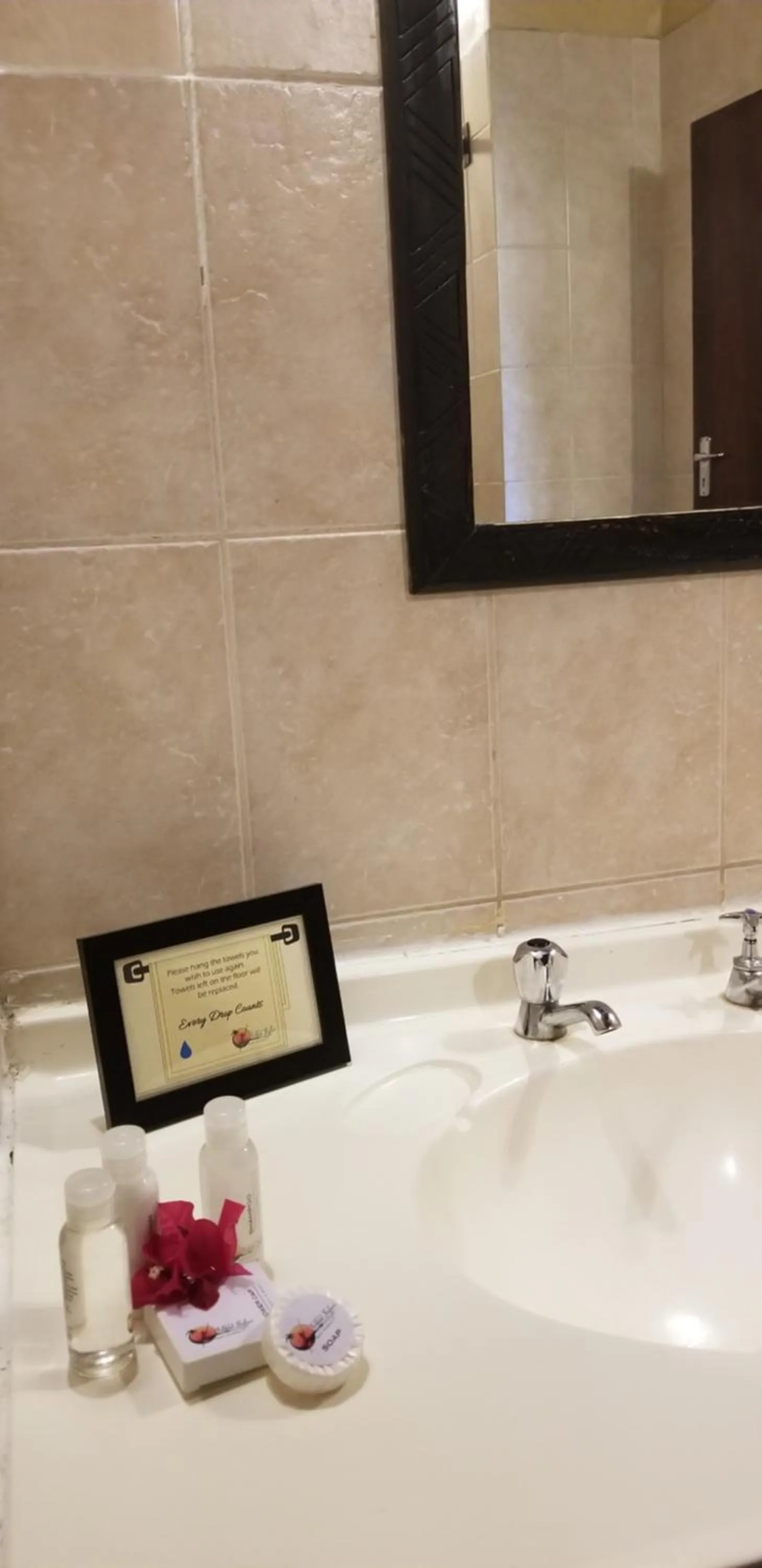 Bathroom in Island Safari Lodge