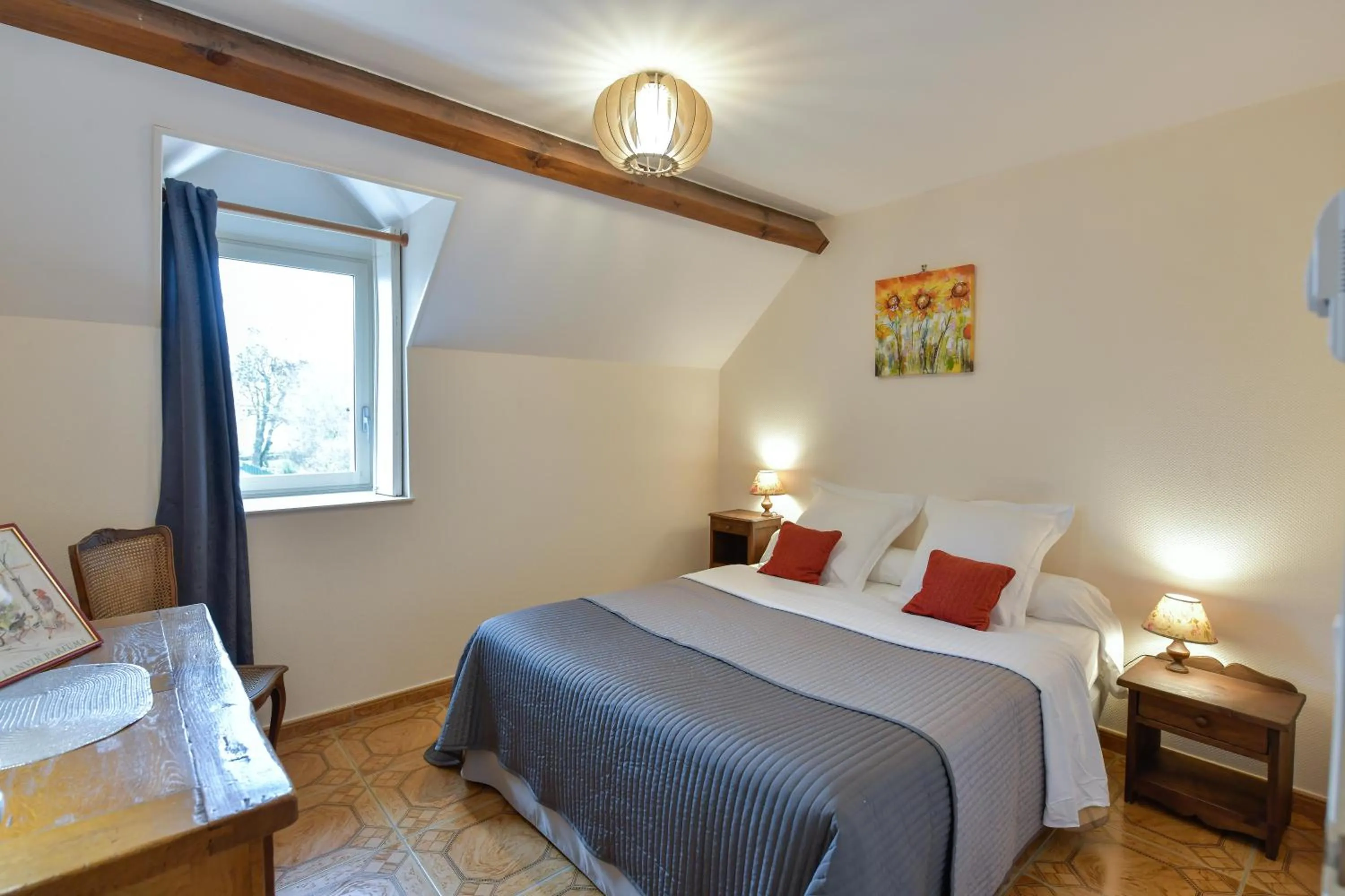 Photo of the whole room, Bed in Gite du Clos Champagnac