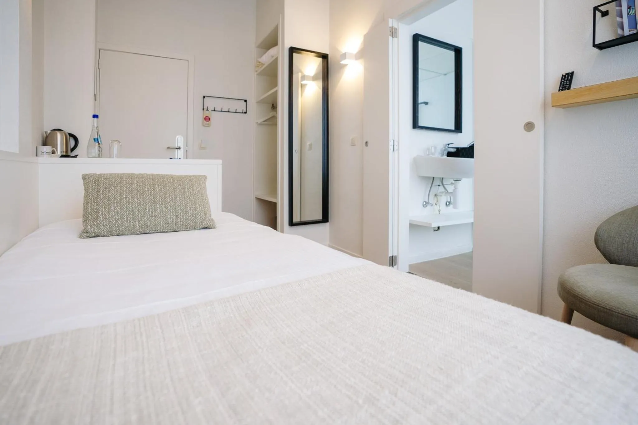 Bed in Hotel du Bassin