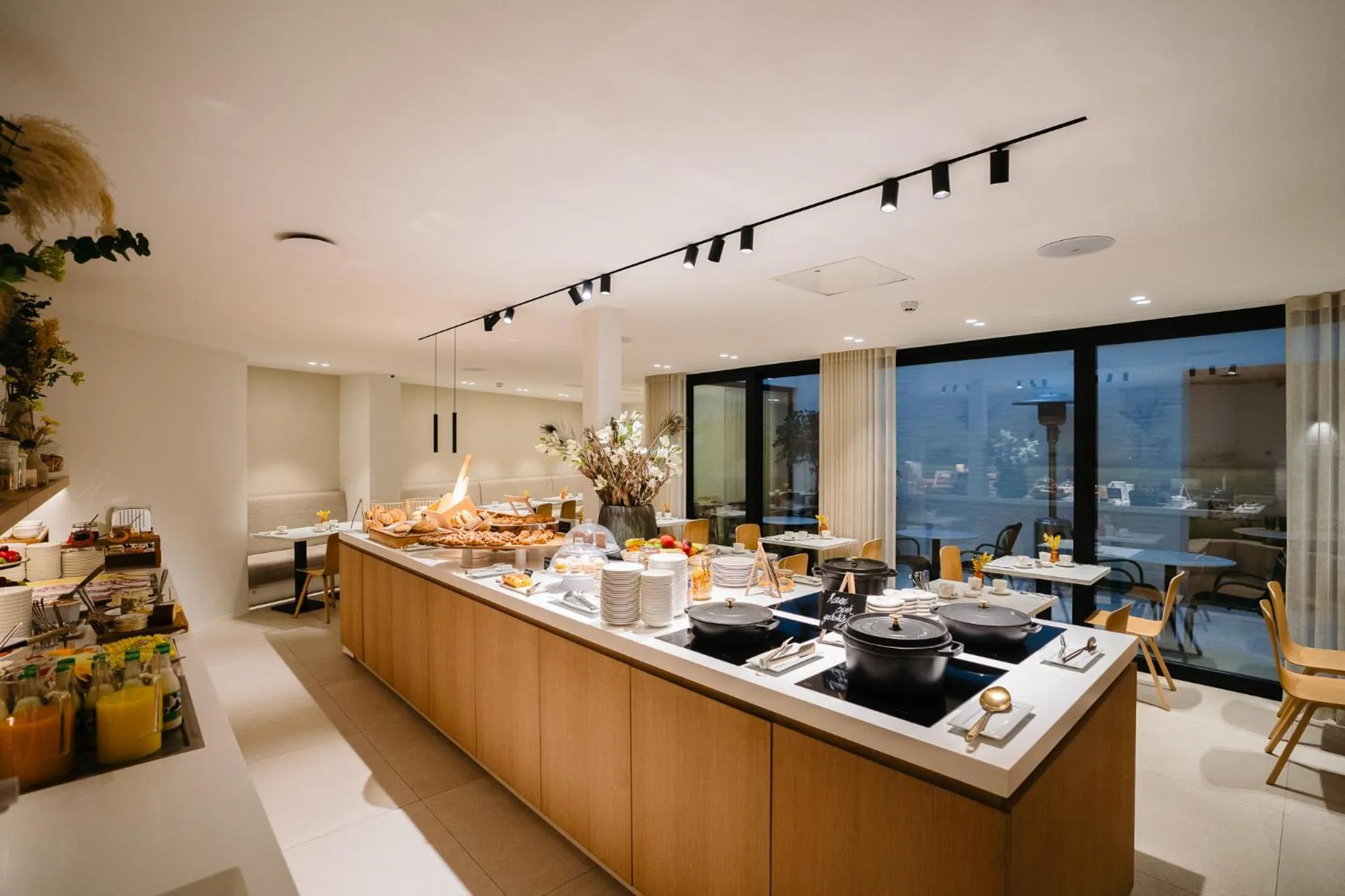 Breakfast in Hotel du Bassin