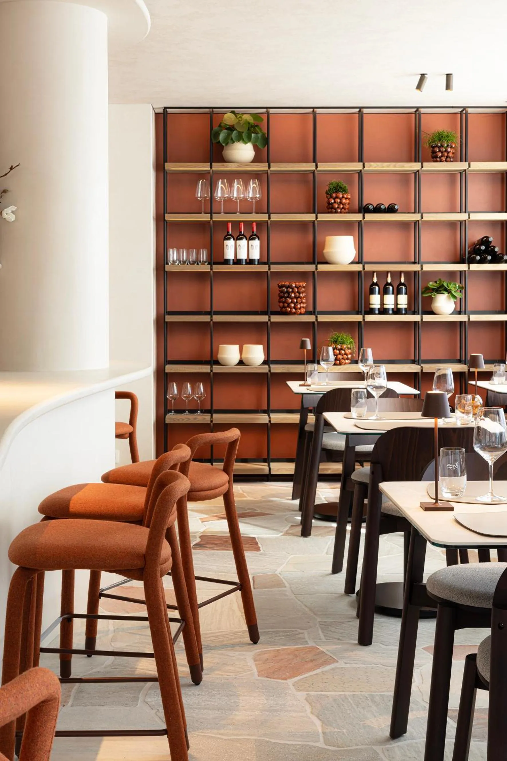 Restaurant/places to eat in Hotel du Bassin