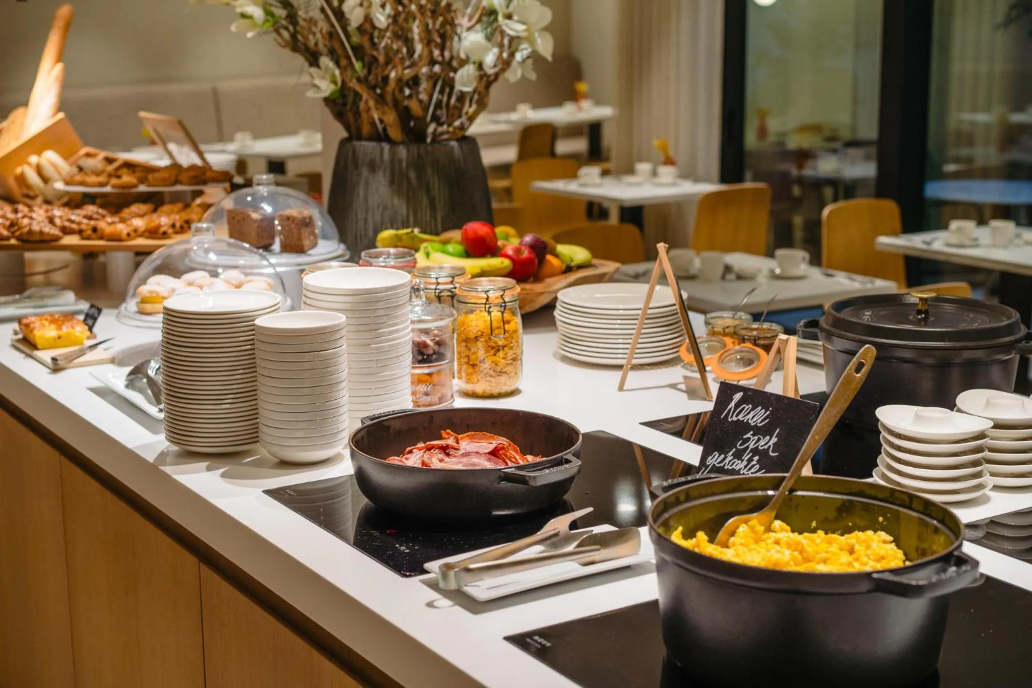 Breakfast in Hotel du Bassin