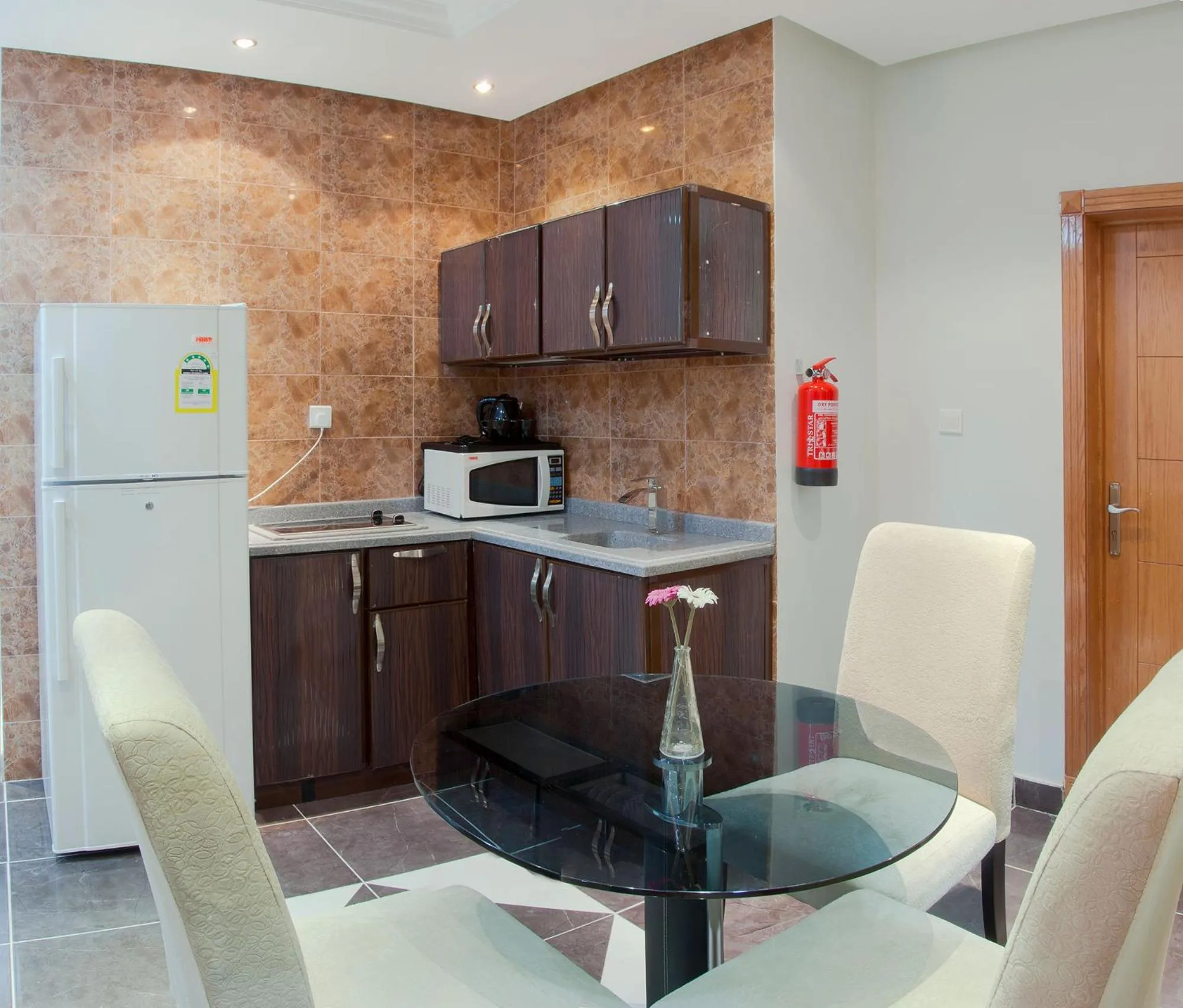 Day in Diyafat Al Saada Serviced Apartments - Ishbillia