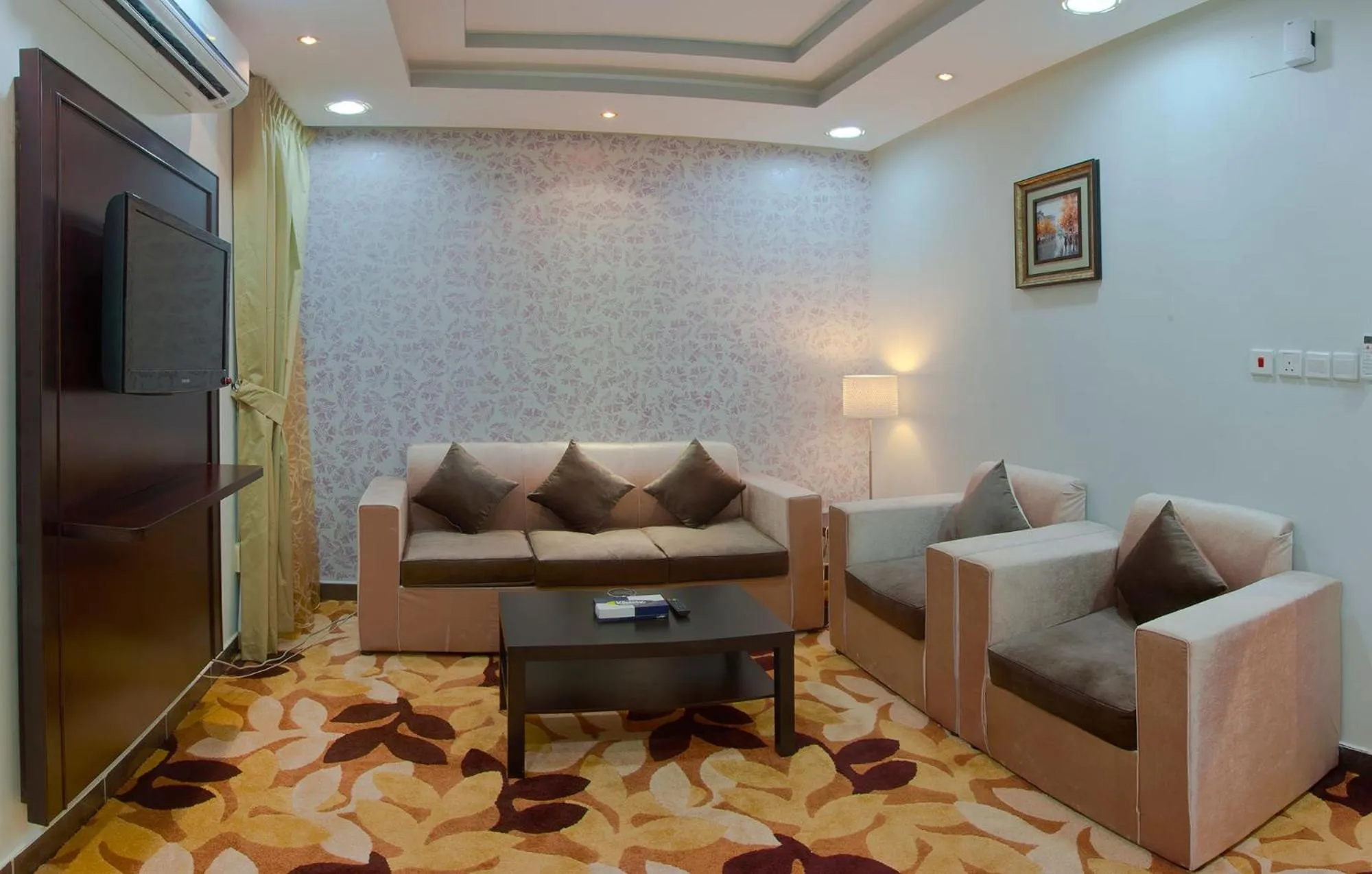 Day in Diyafat Al Saada Serviced Apartments - Ishbillia