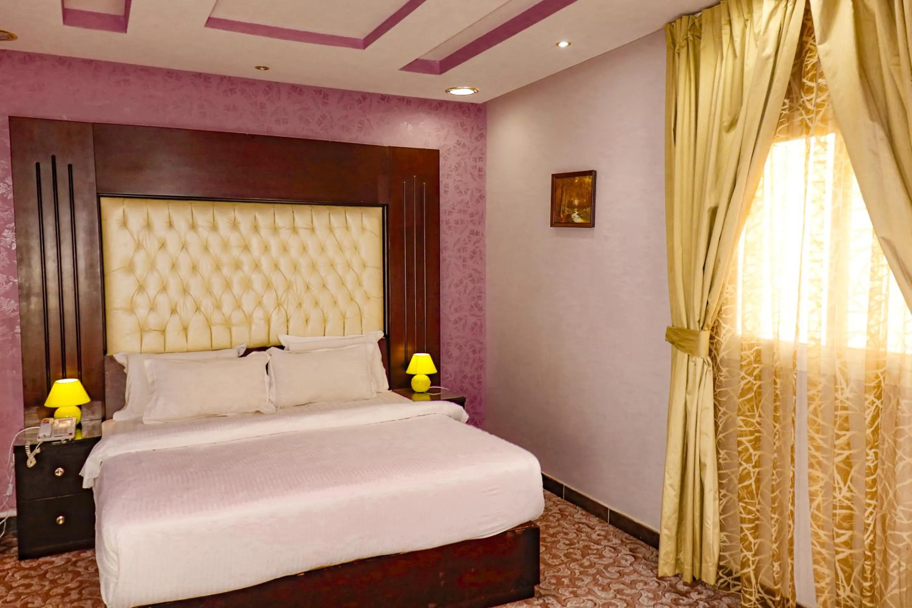 Bed in Diyafat Al Saada Serviced Apartments - Ishbillia