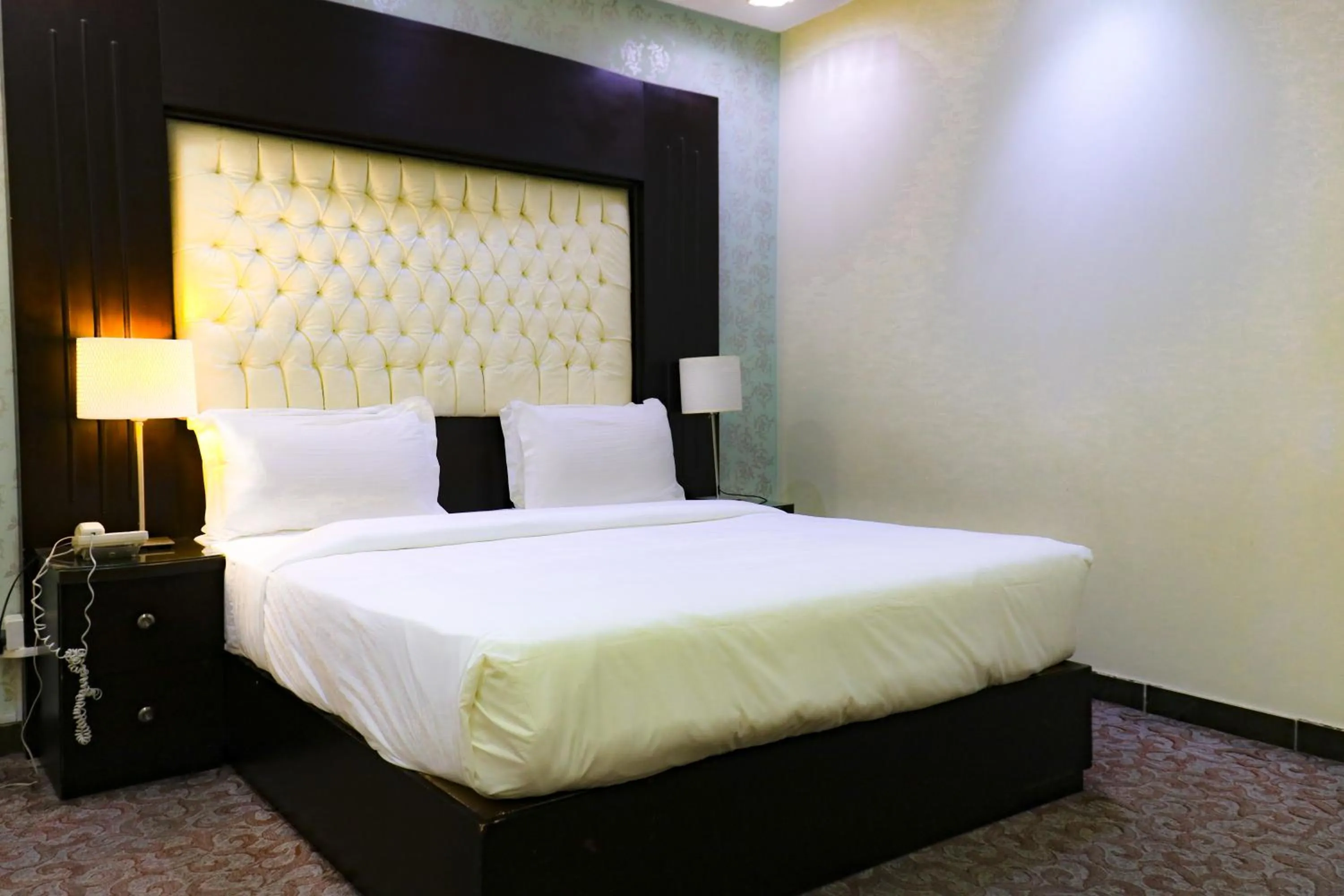 Bed in Diyafat Al Saada Serviced Apartments - Ishbillia