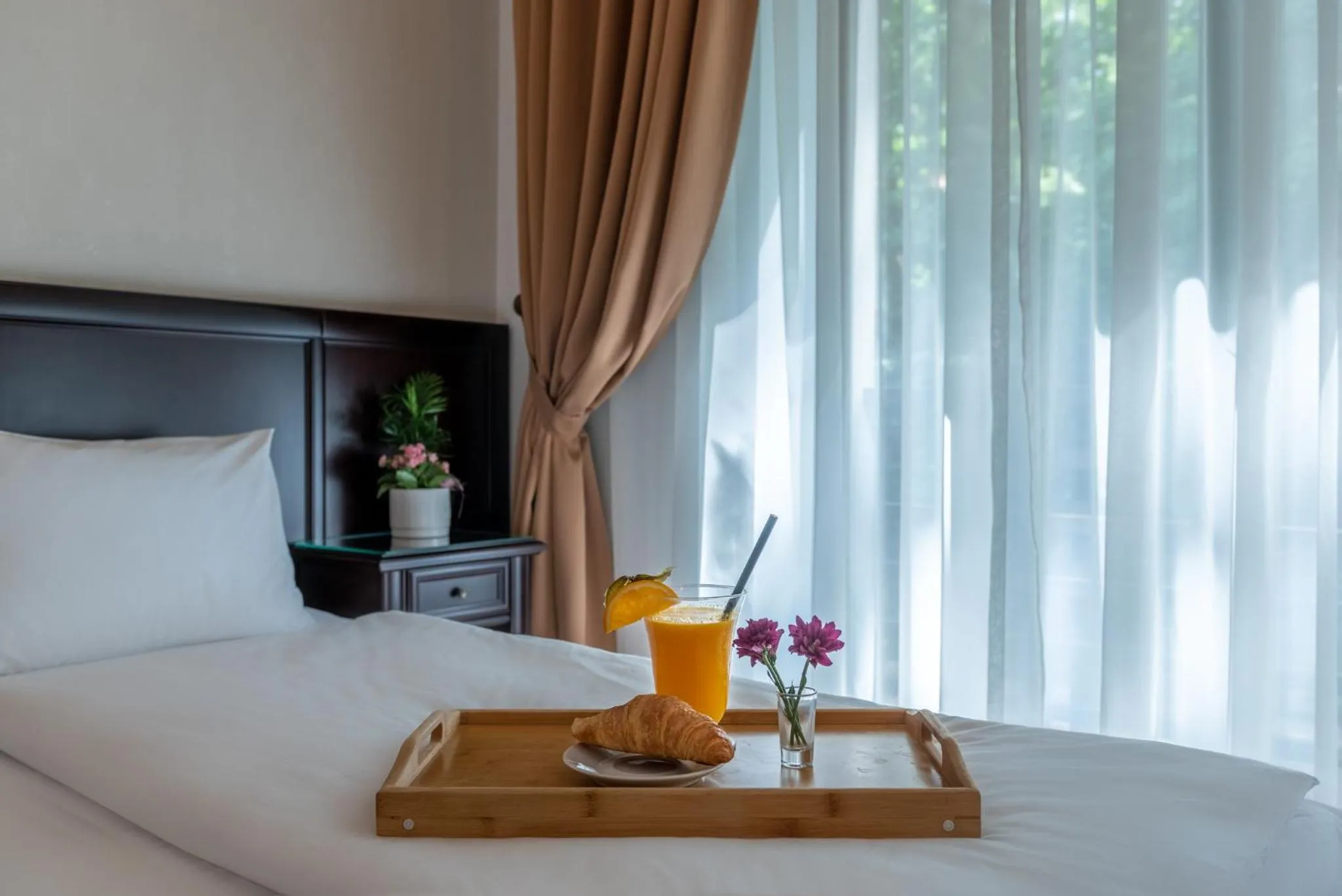 Photo of the whole room, Bed in Rediu Hotel & Restaurant