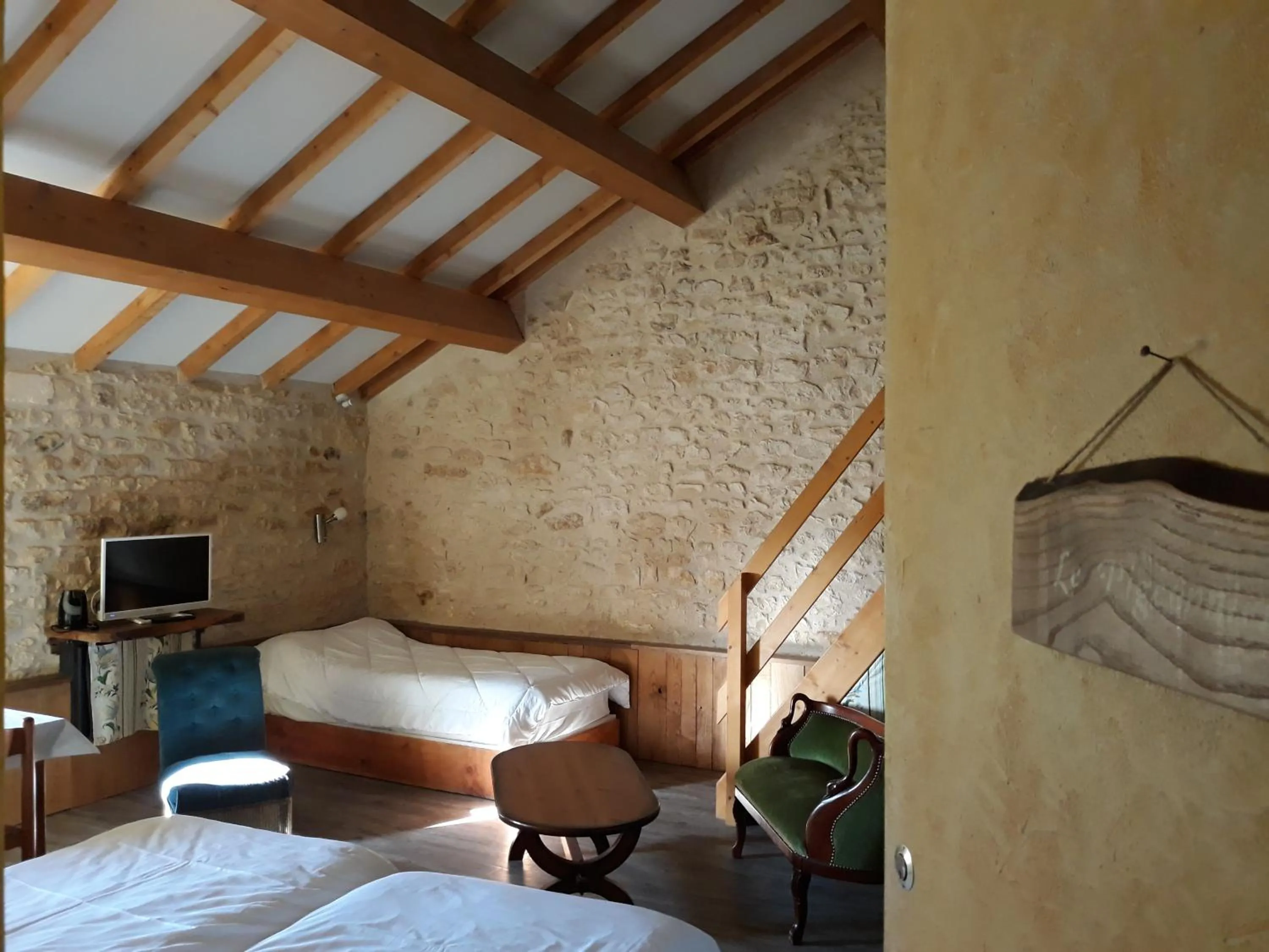 Living room, Bed in La SERPAUDERIE