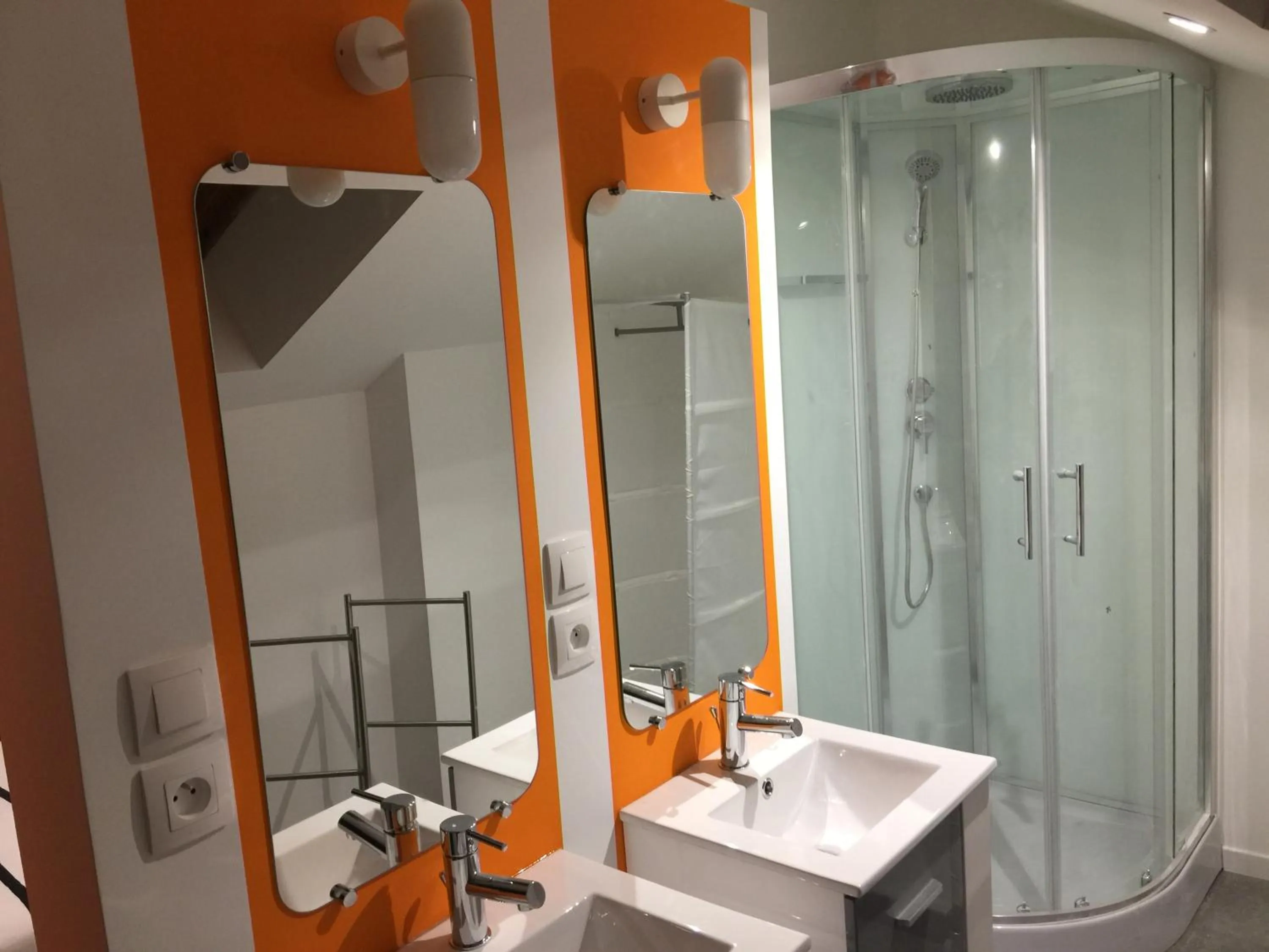 Shower, Bathroom in Le Clos Dessyag