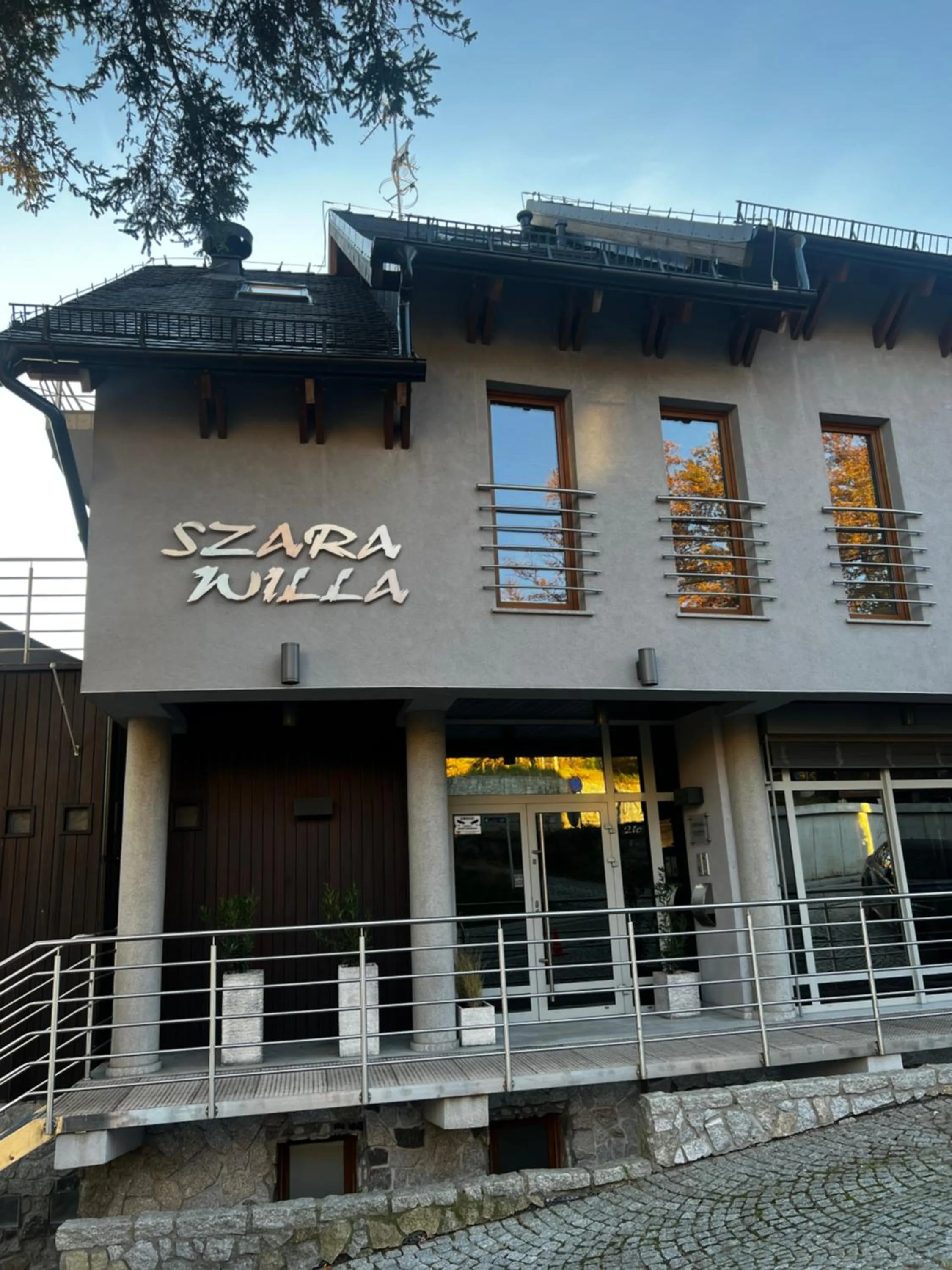 Property building in Szara Willa tuż przy wyciągu na Szrenicę