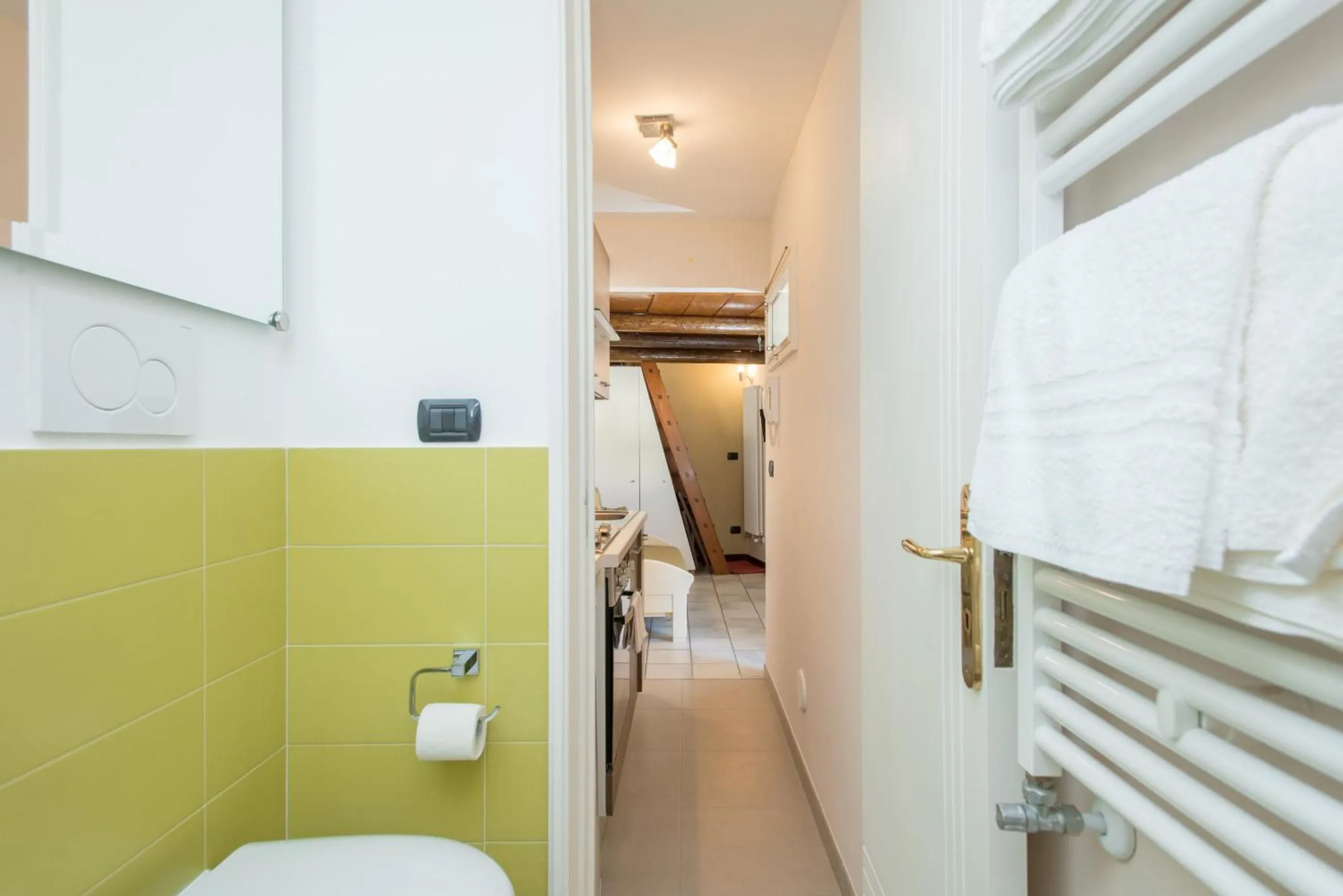 Toilet in Il Garbino Suite and Apartment