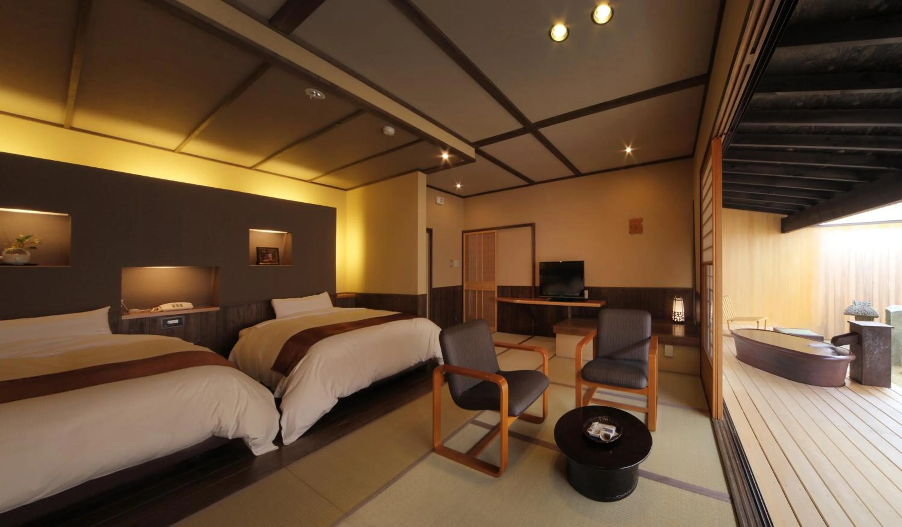Photo of the whole room, Bed in Ichiraku tendo spa & brewery