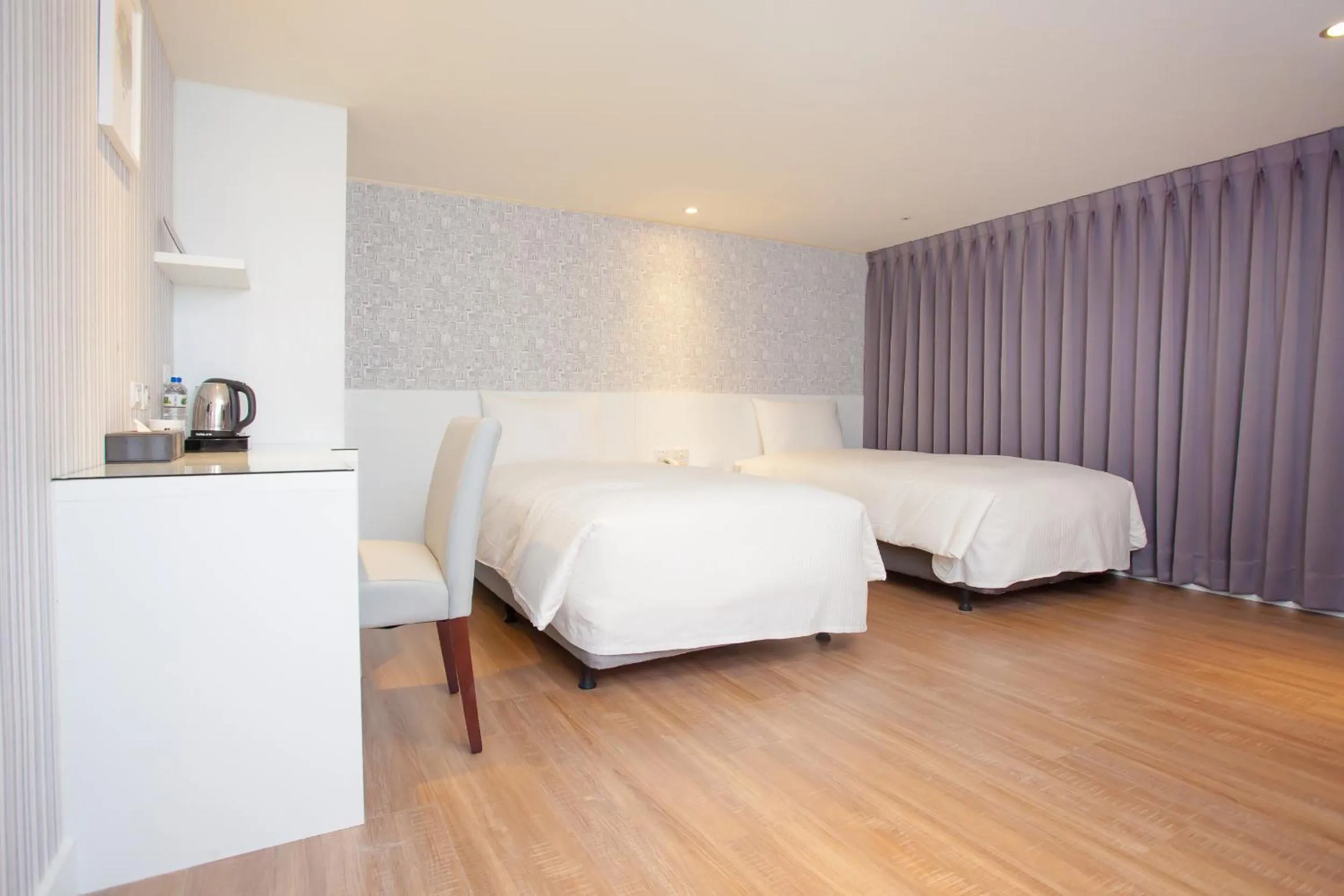 Bedroom, Bed in Golden Pacific Hotel