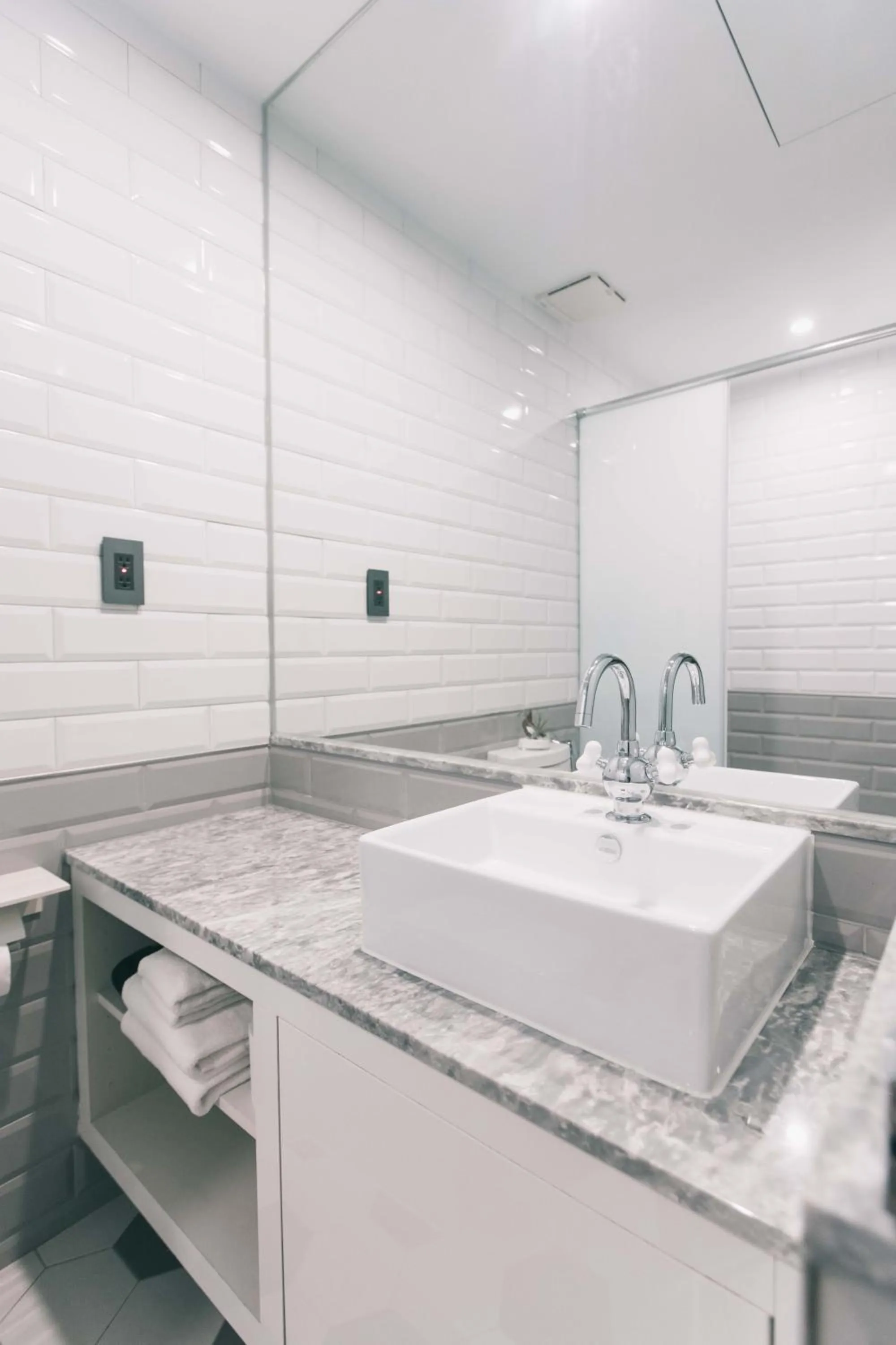 Shower in PAPO'A Hotel