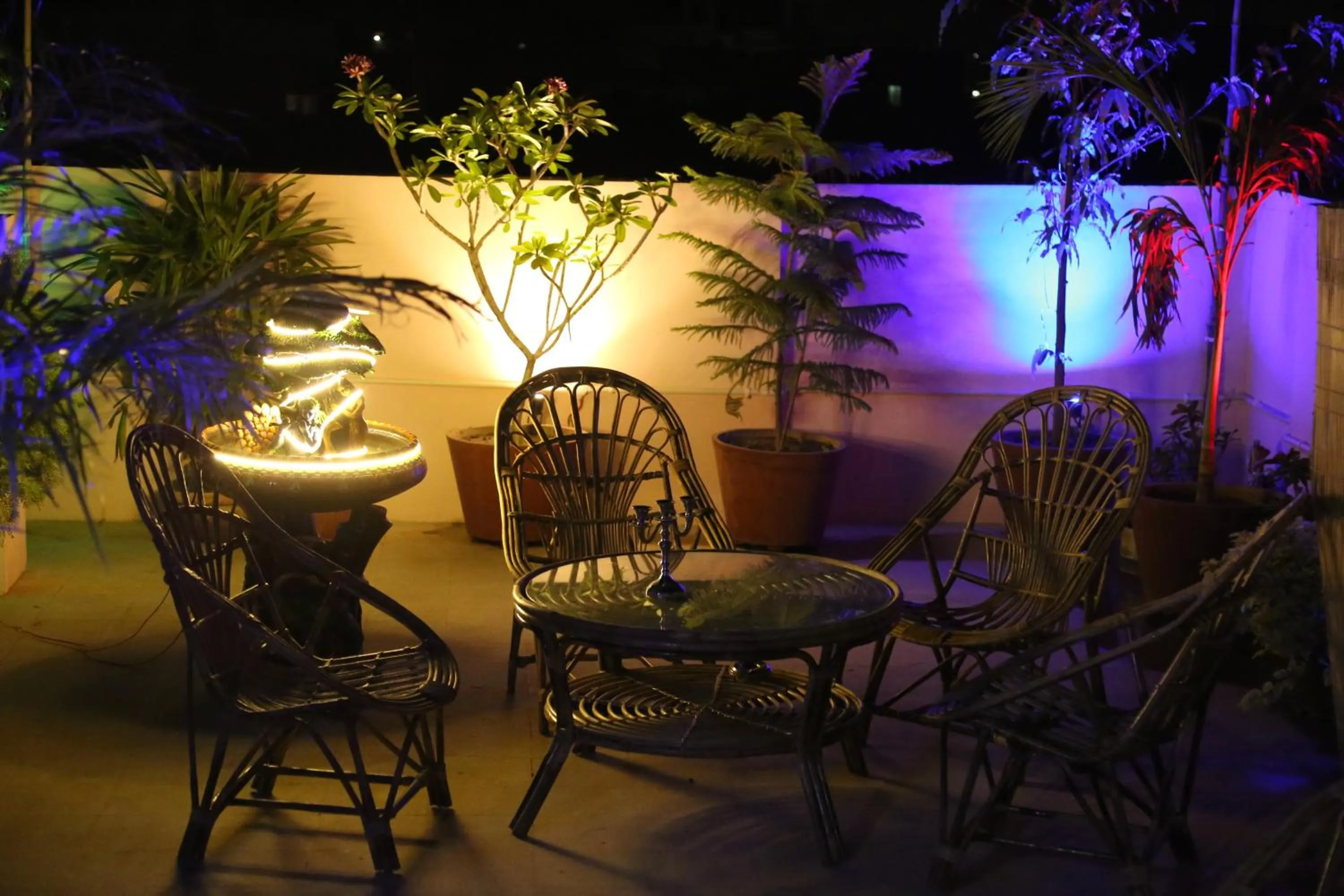 Restaurant/places to eat in Nahargarh Palace Hotel