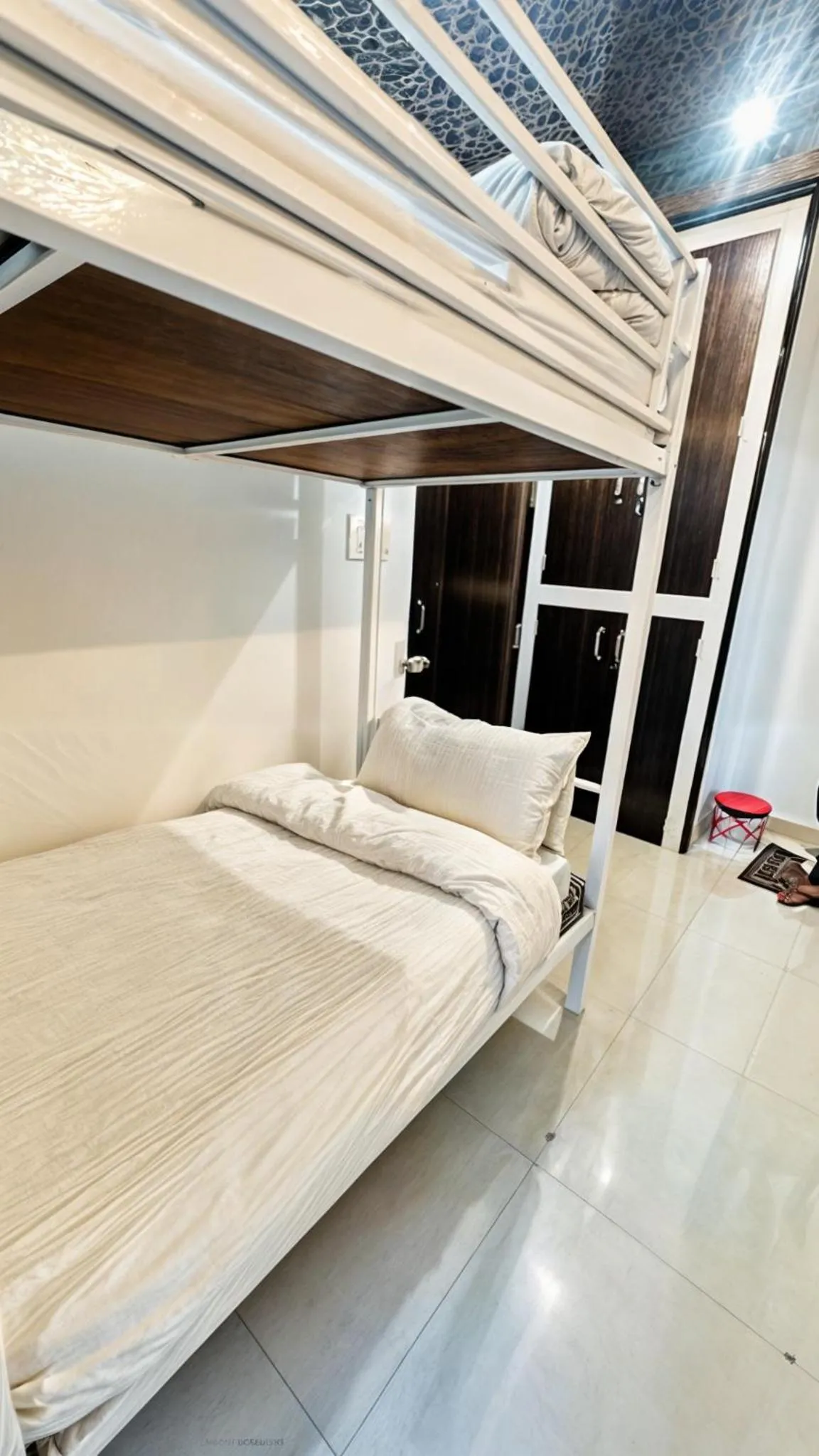 Bed in Nahargarh Palace Hotel