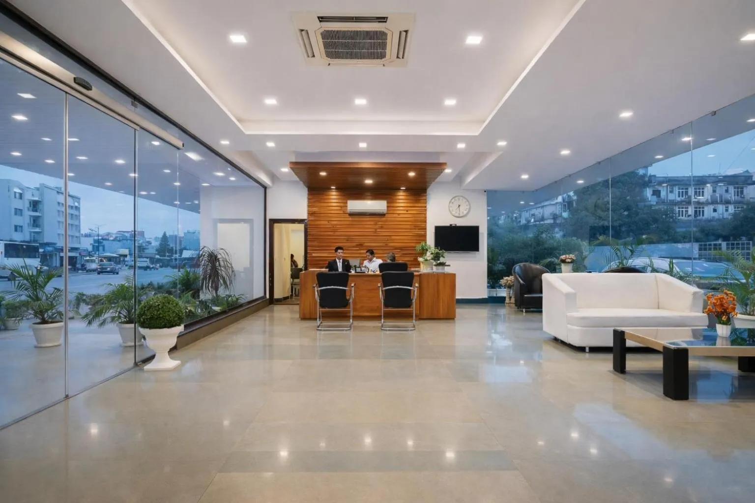 Living room in Rama Trident, Katra