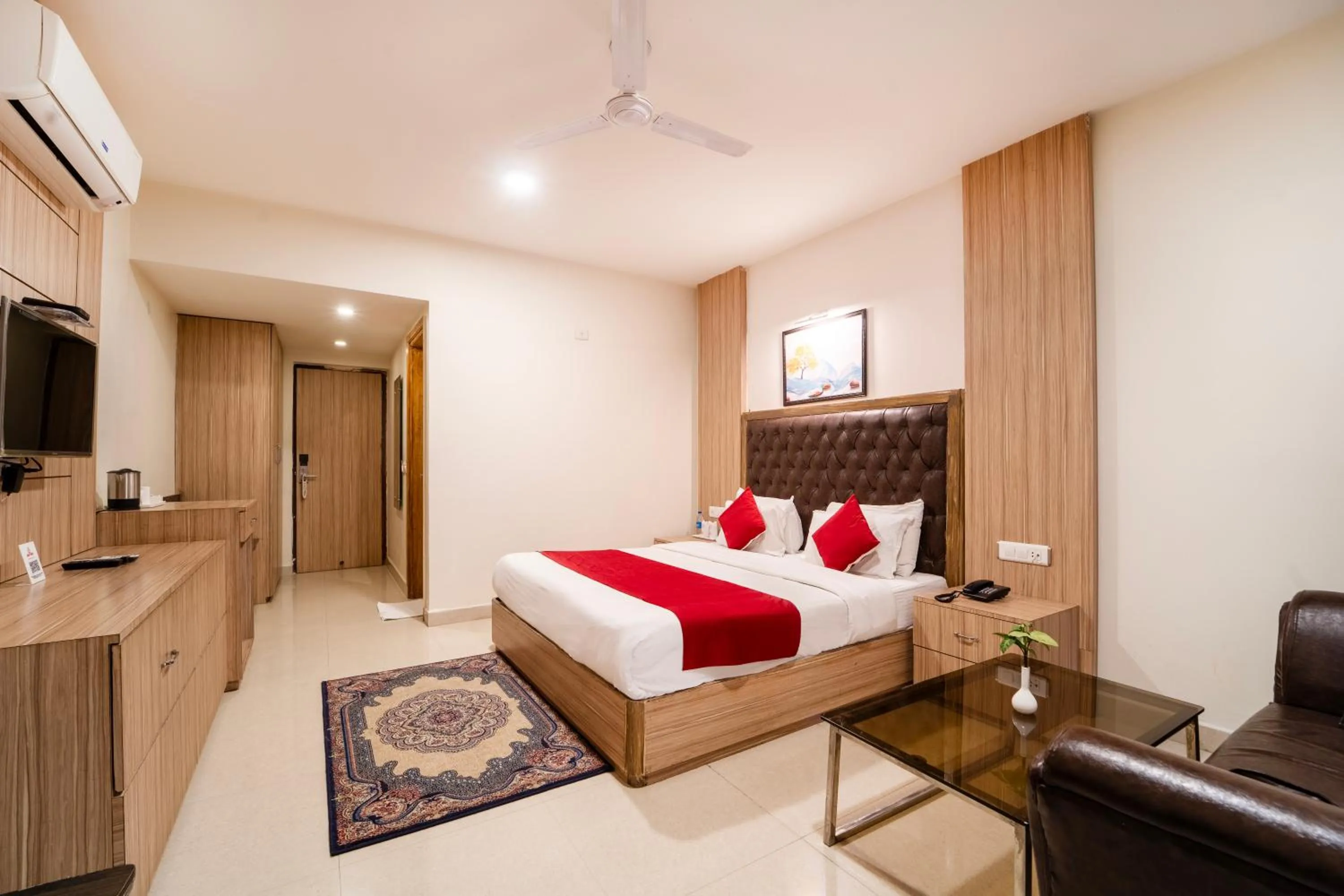 Bedroom, Bed in Rama Trident, Katra