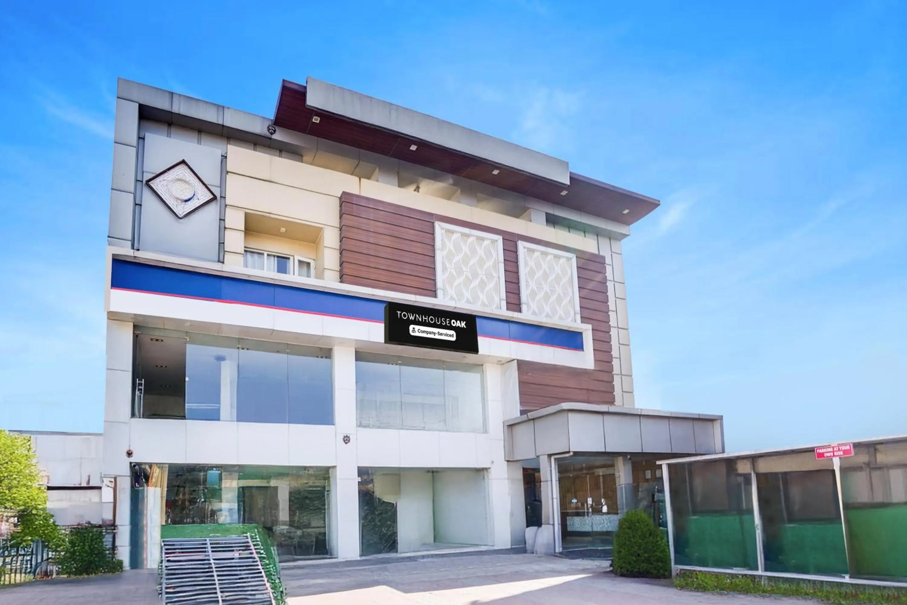 Facade/entrance in Townhouse Oak Silver City Chowk Formerly HW Residency