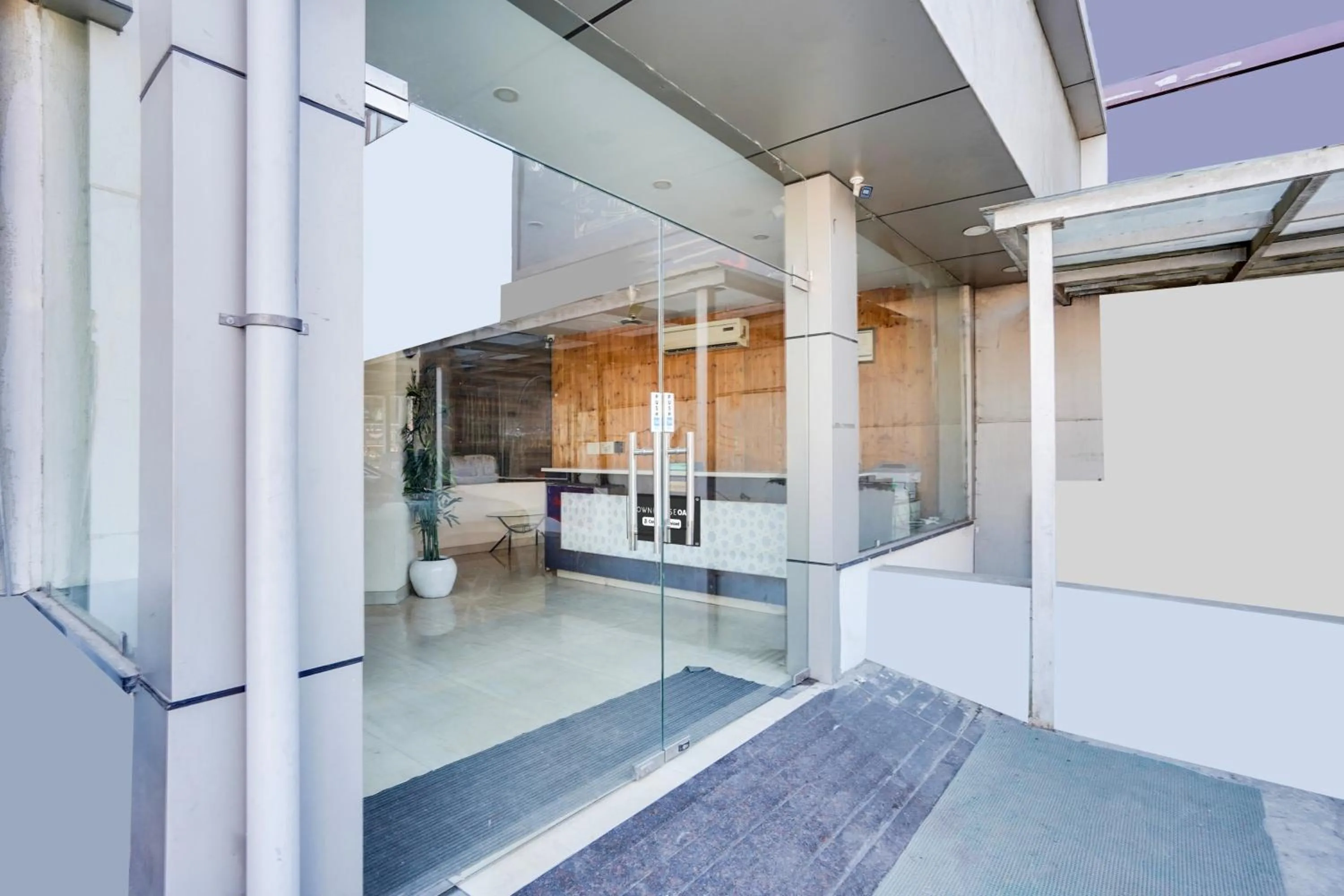 Facade/entrance in Townhouse Oak Silver City Chowk Formerly HW Residency