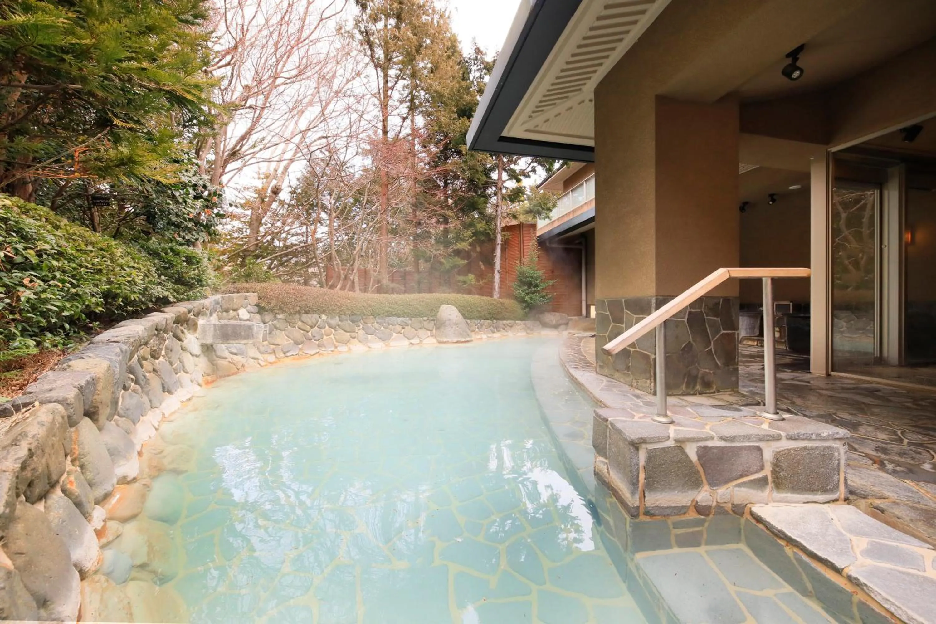 Hot Spring Bath in Hakone Hisui