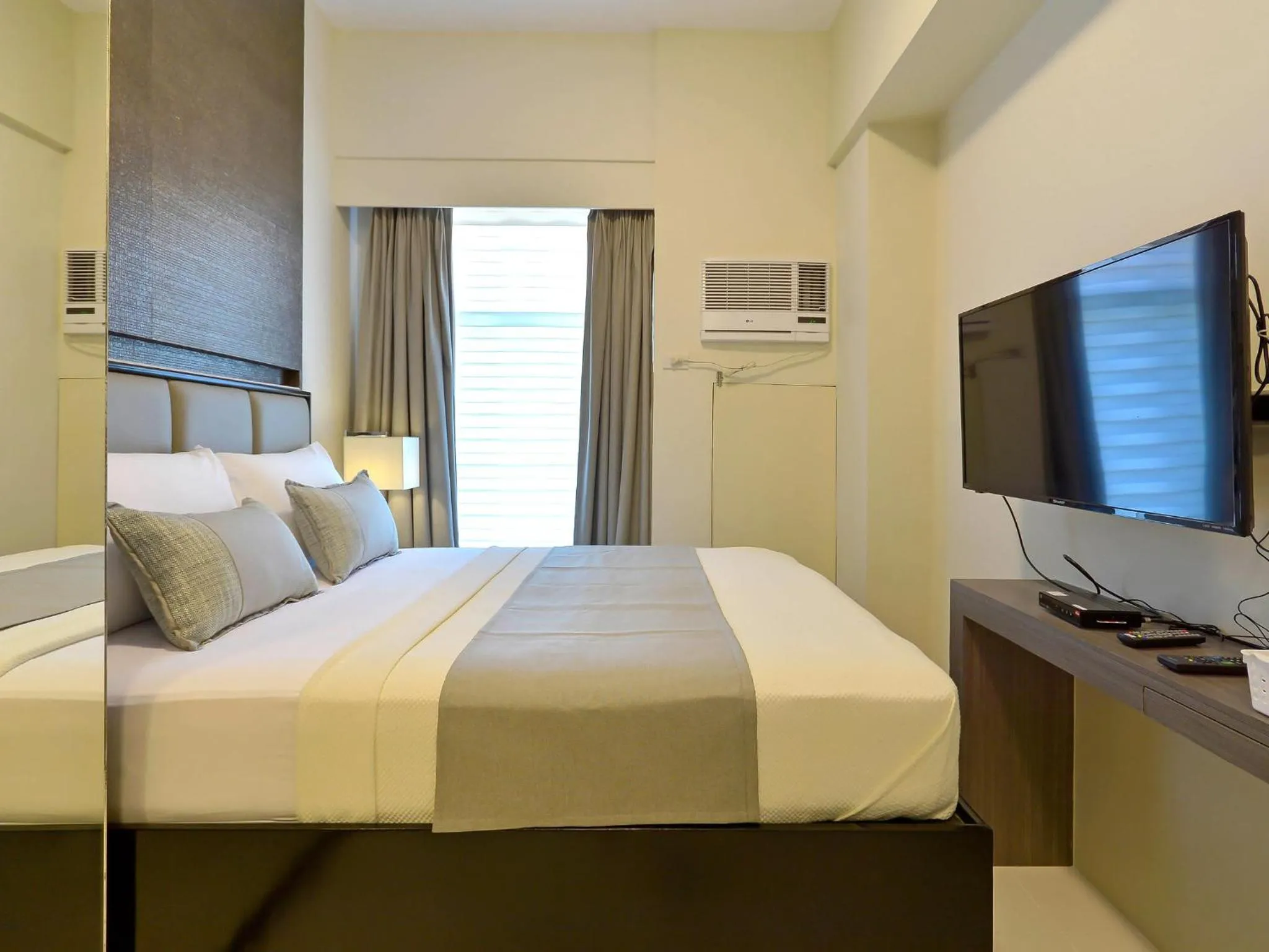 Bed in Currency Serviced Suites