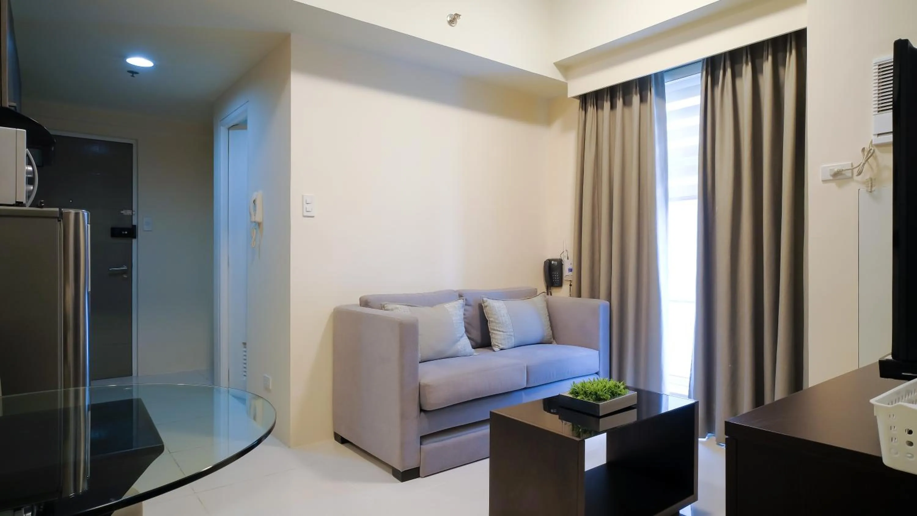 Currency Serviced Suites