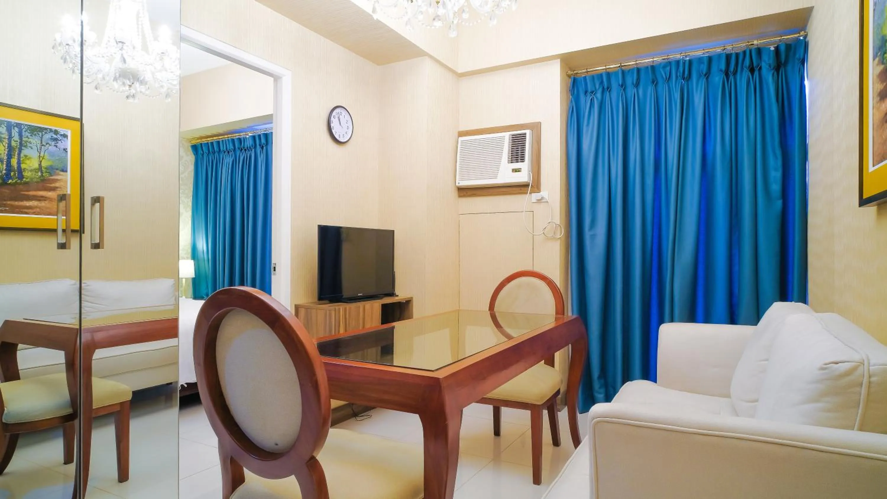 Bed in Currency Serviced Suites