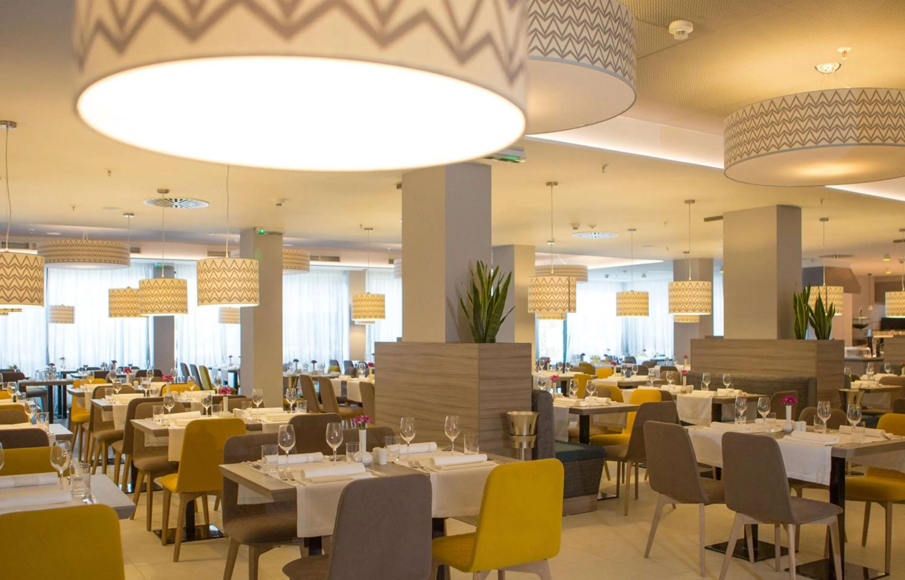 Restaurant/places to eat in Park Plaza Arena Pula