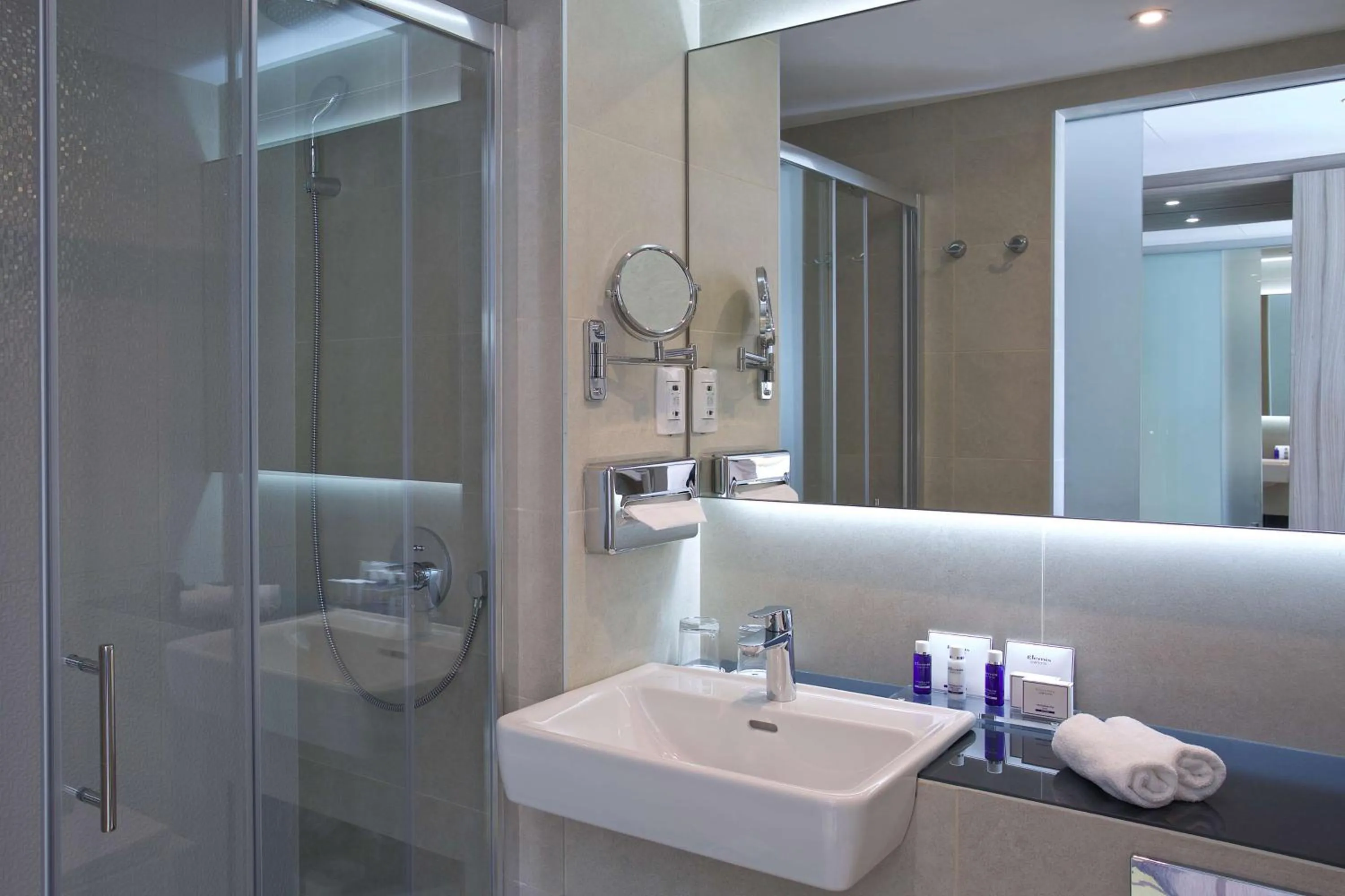 Bathroom in Park Plaza Arena Pula