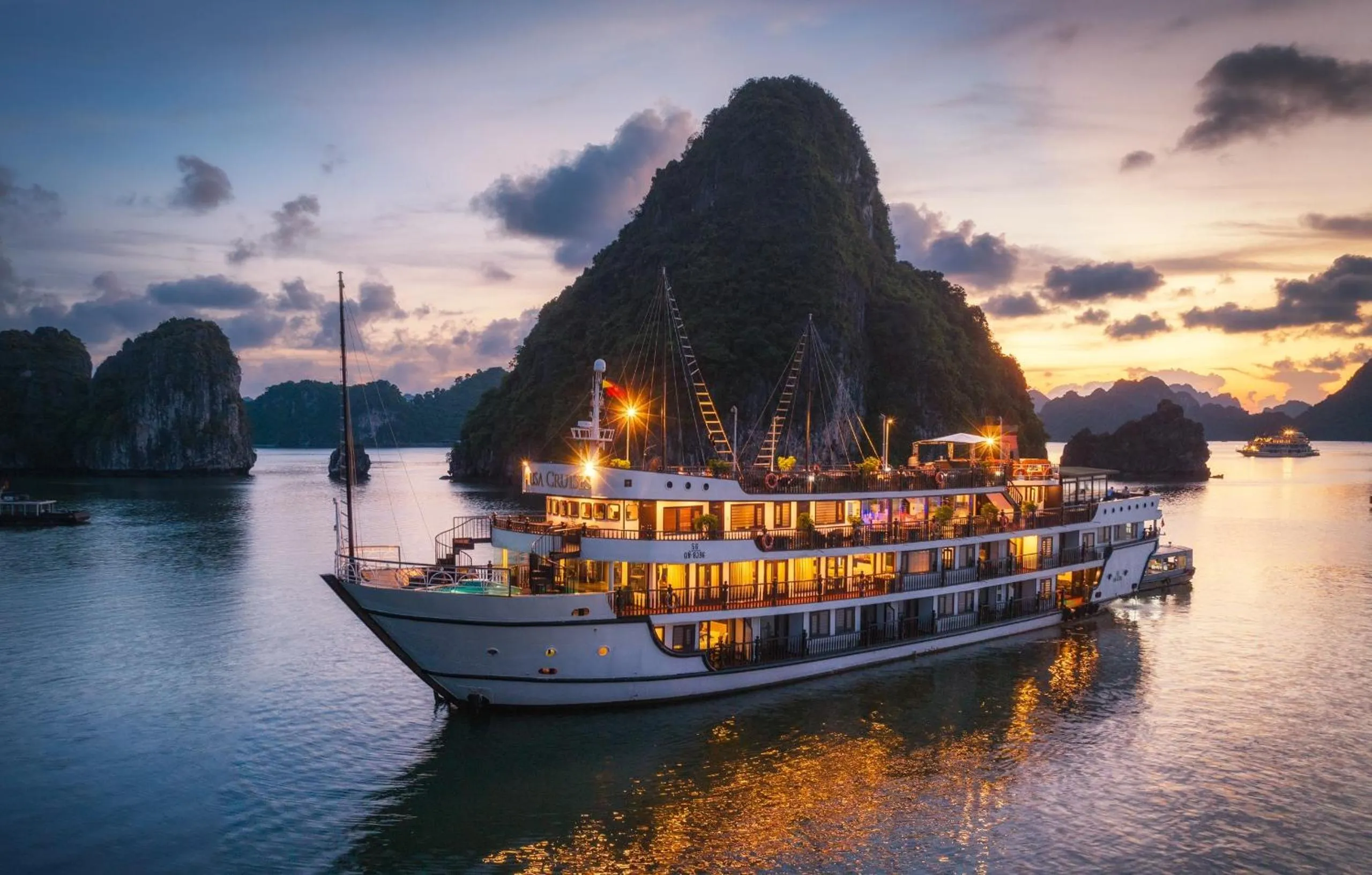 Alisa Cruise Halong