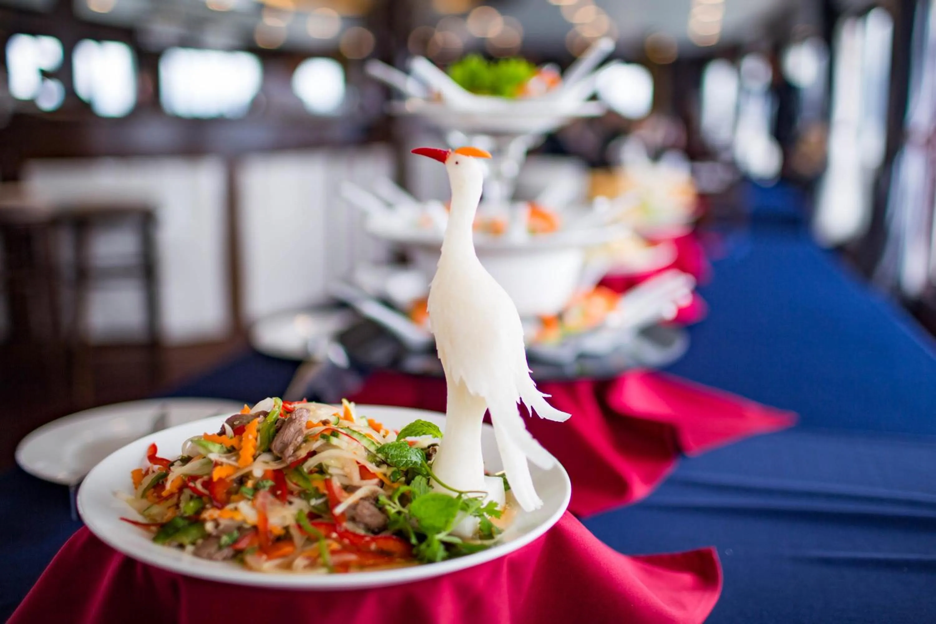 Food and drinks in Alisa Cruise Halong